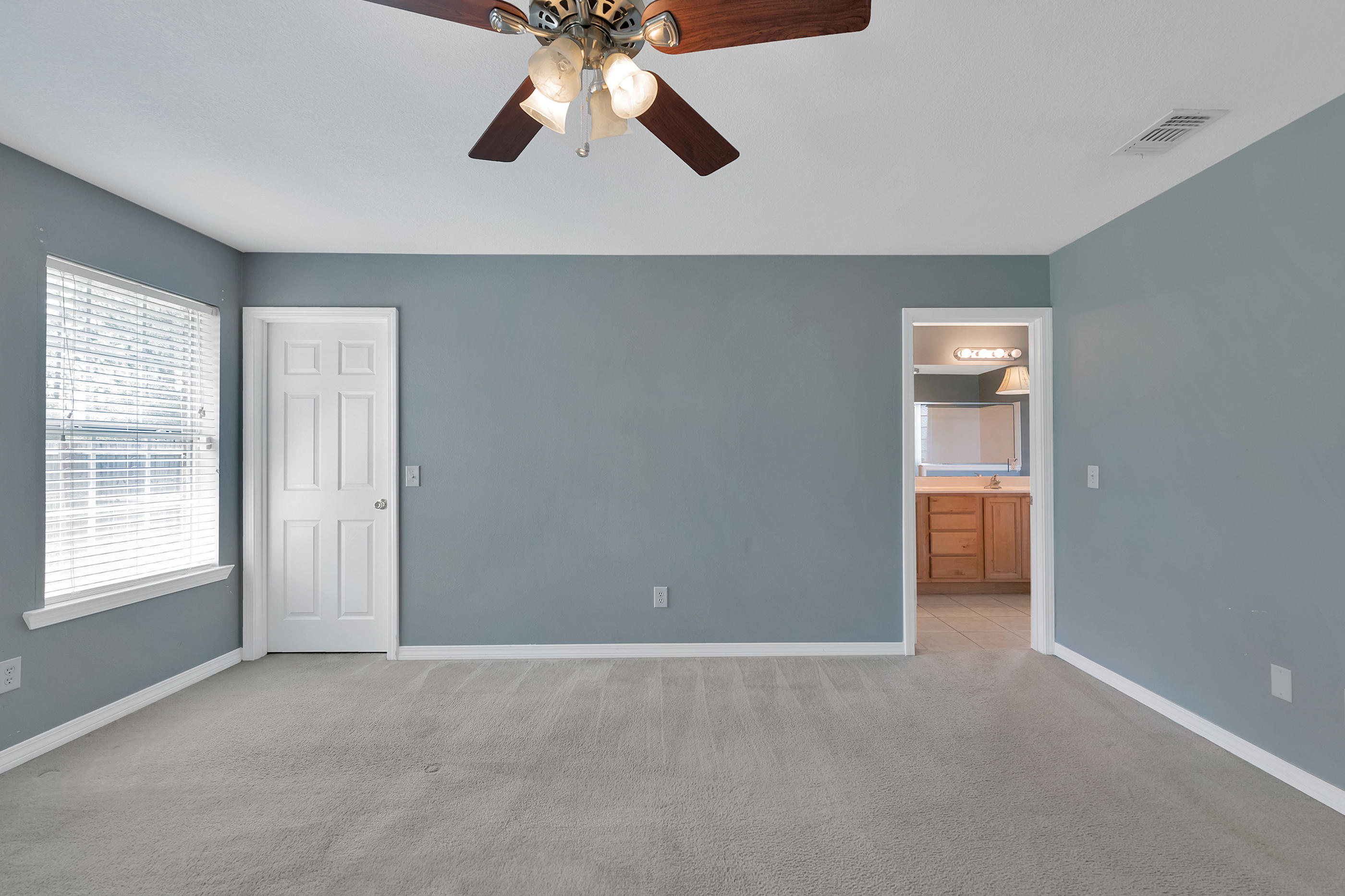 QUAYSIDE VILLAGE PH III - Residential