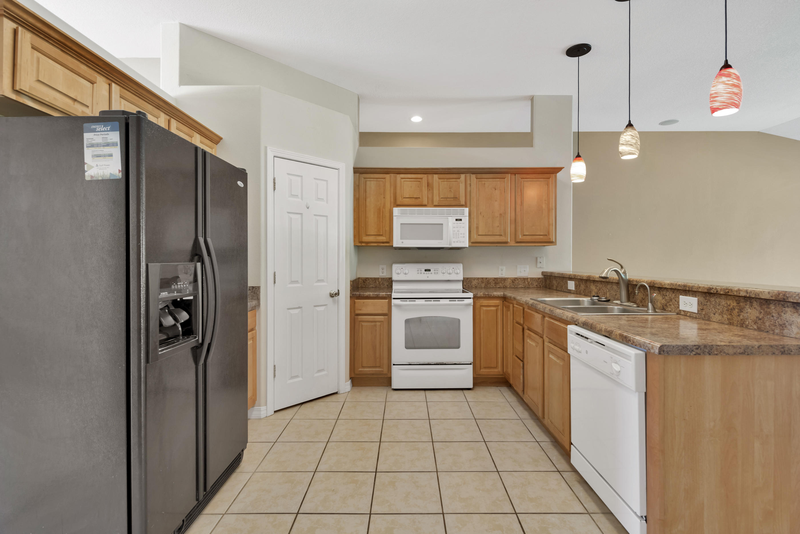 QUAYSIDE VILLAGE PH III - Residential