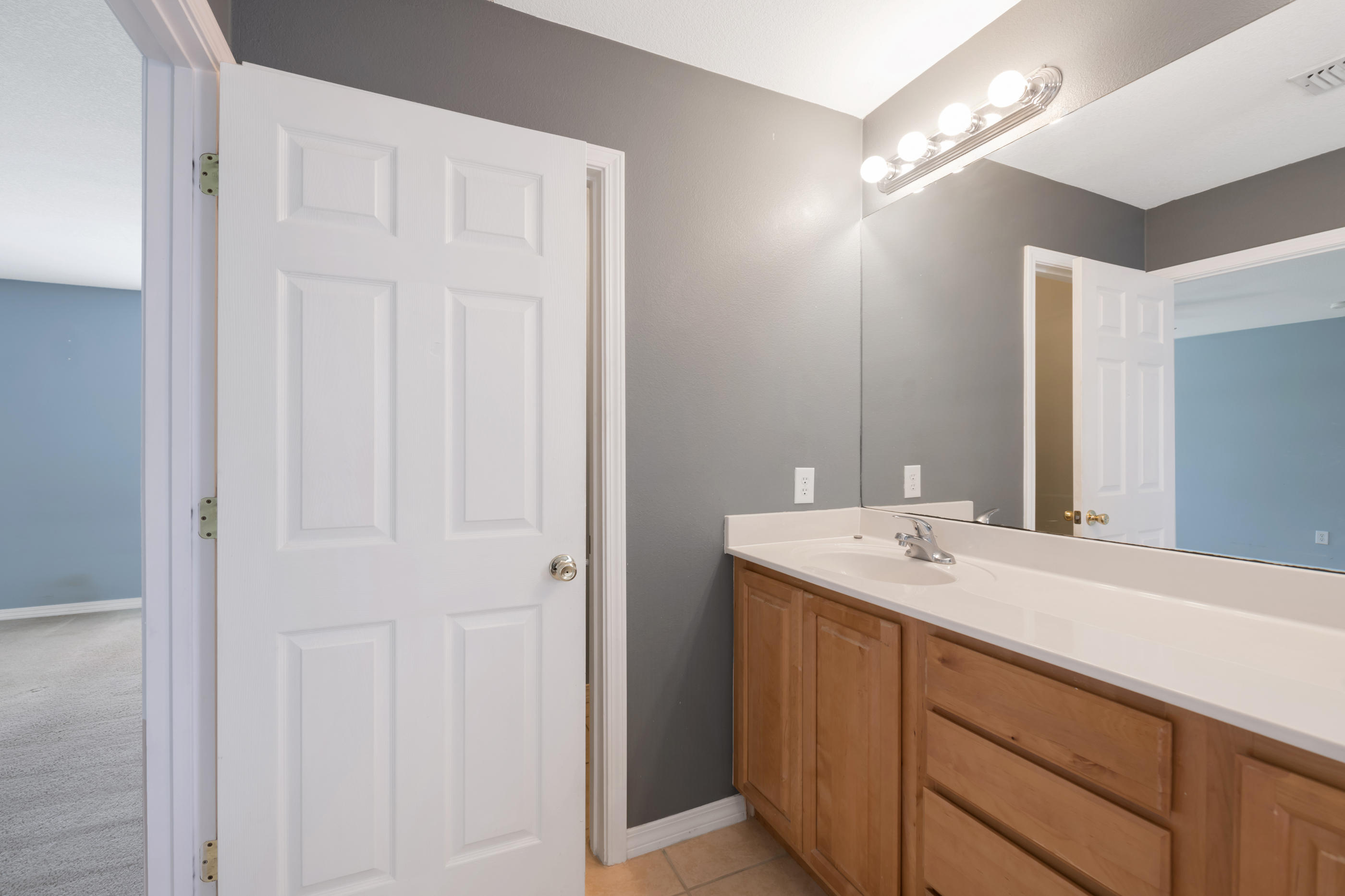 QUAYSIDE VILLAGE PH III - Residential