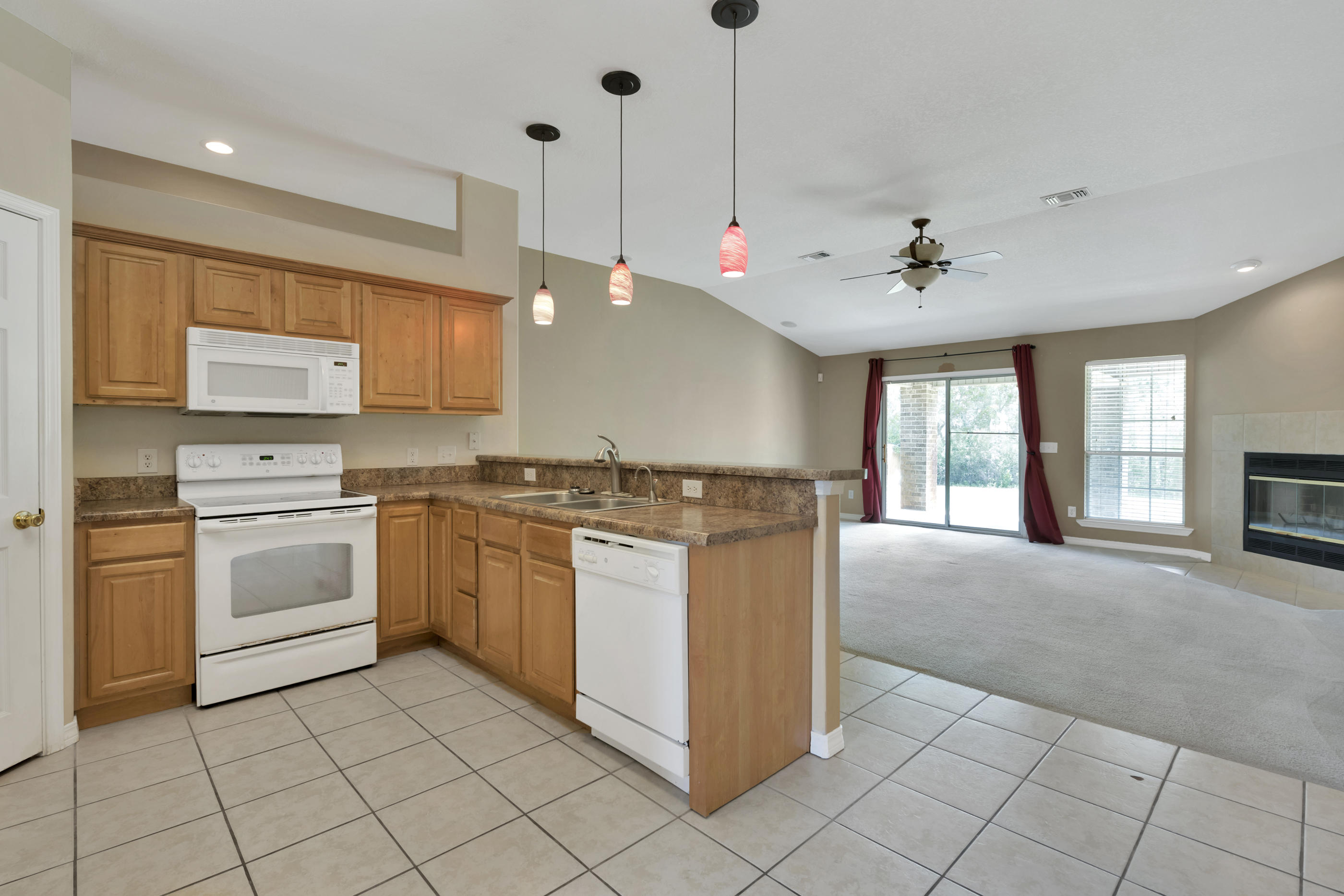 QUAYSIDE VILLAGE PH III - Residential