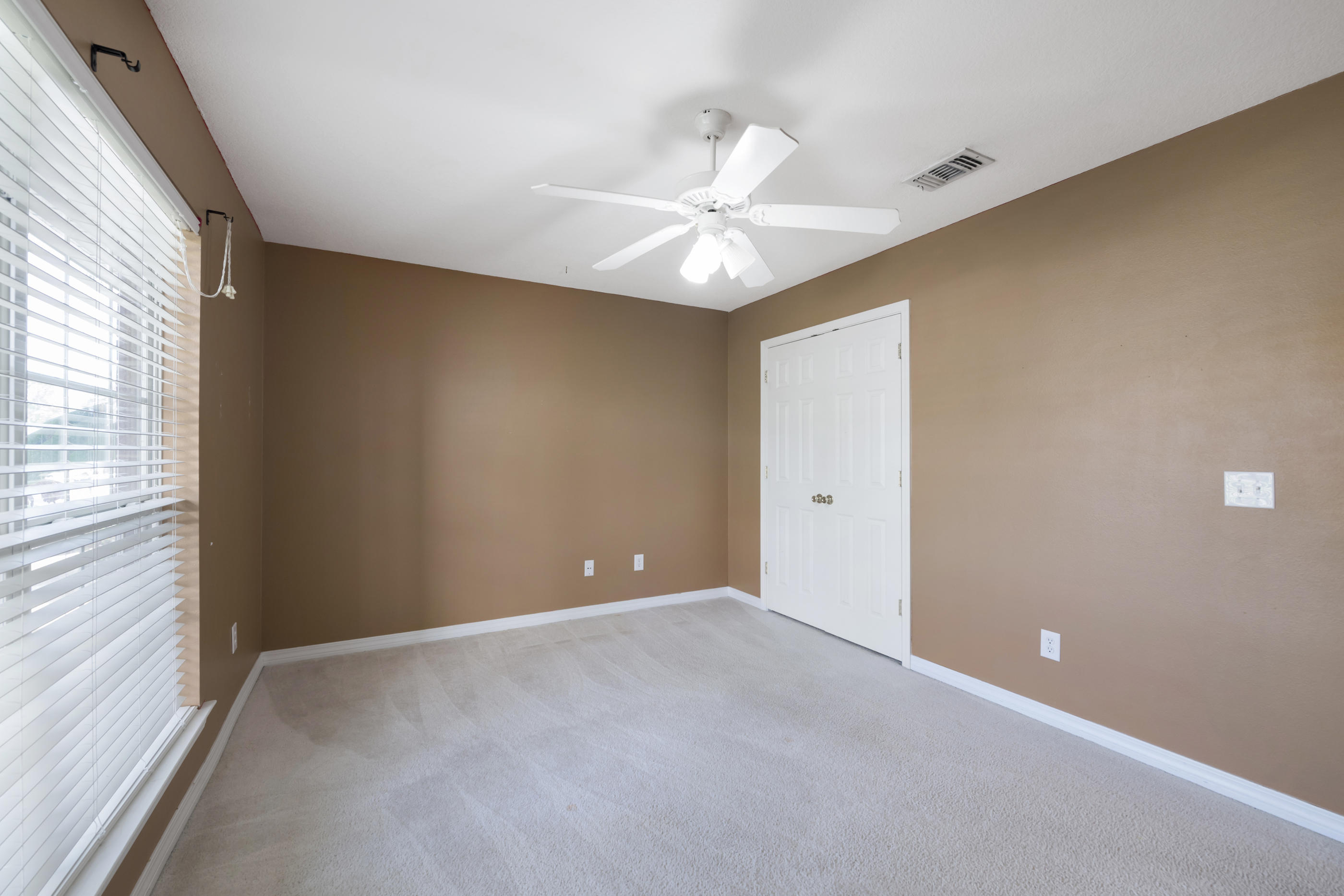 QUAYSIDE VILLAGE PH III - Residential