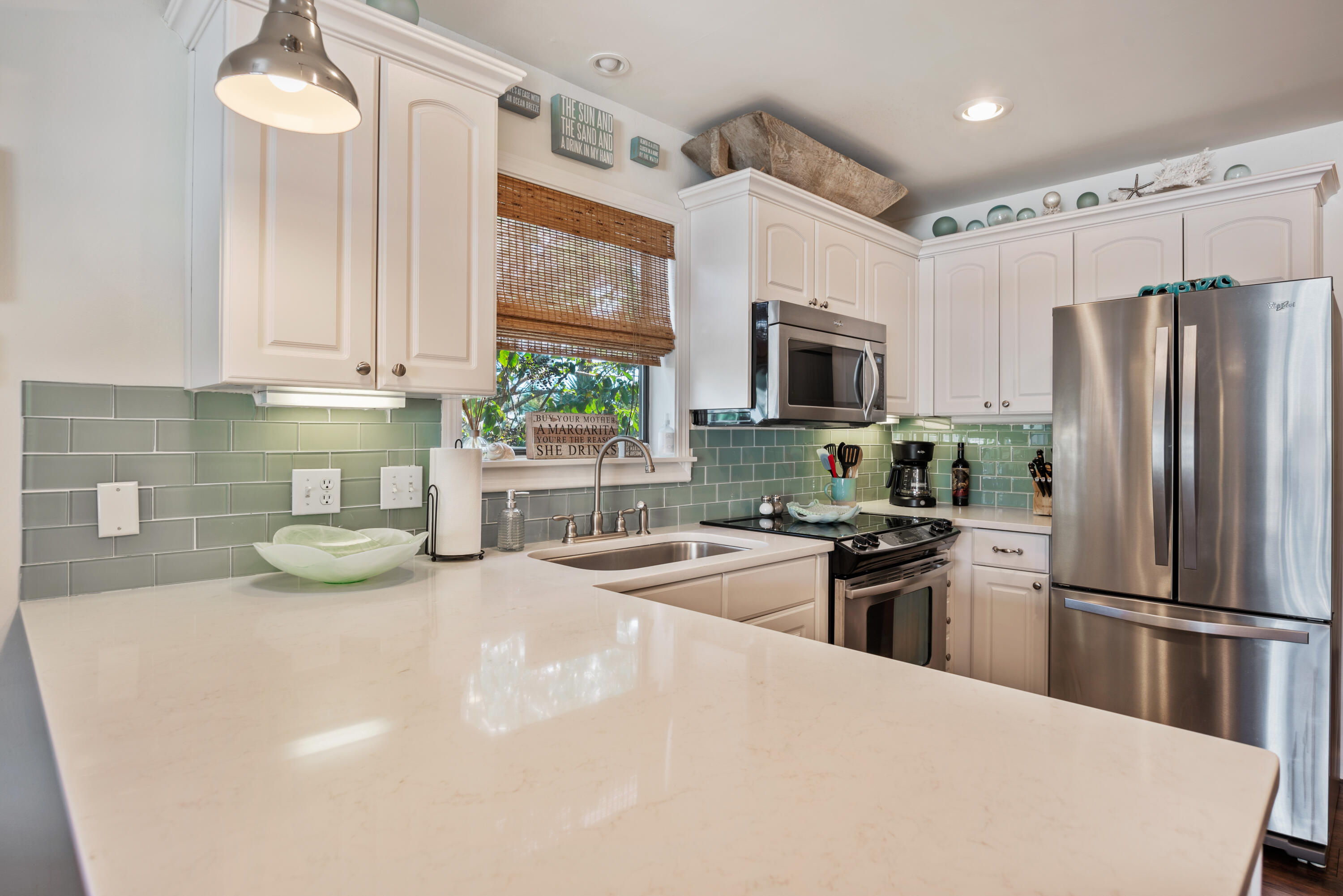 BEACHWOOD VILLAS CONDO PH 2 - Residential