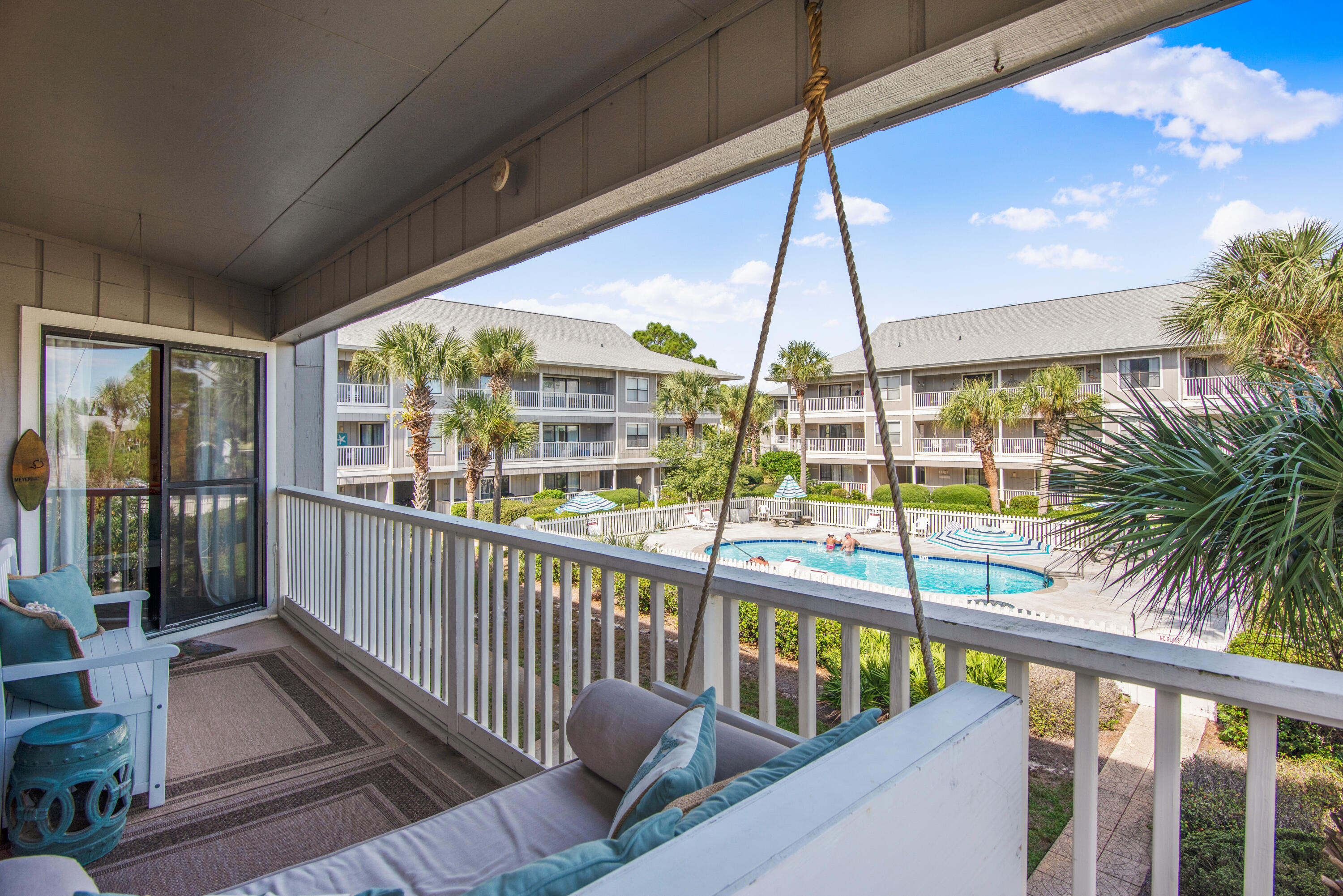 BEACHWOOD VILLAS CONDO PH 2 - Residential