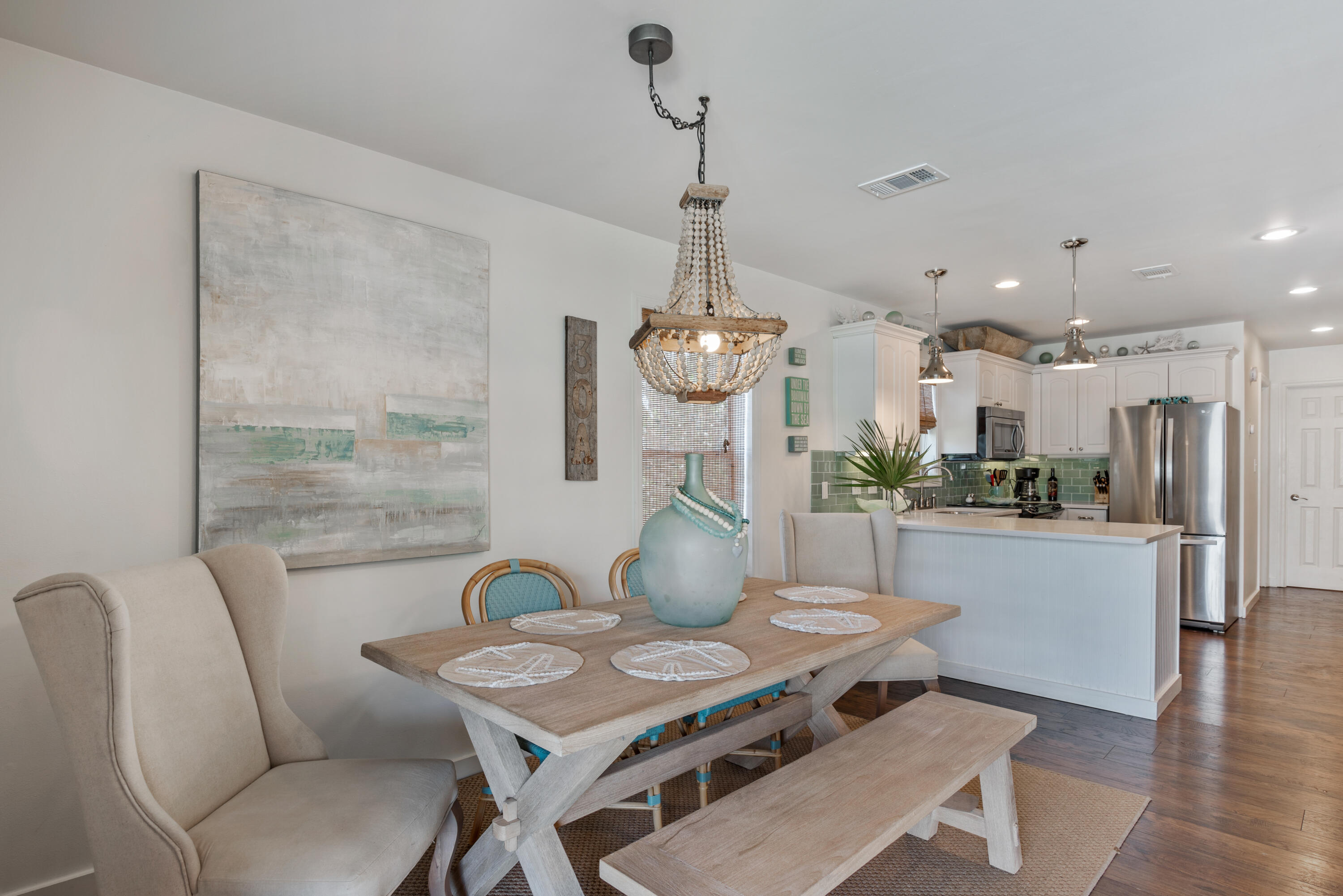 BEACHWOOD VILLAS CONDO PH 2 - Residential