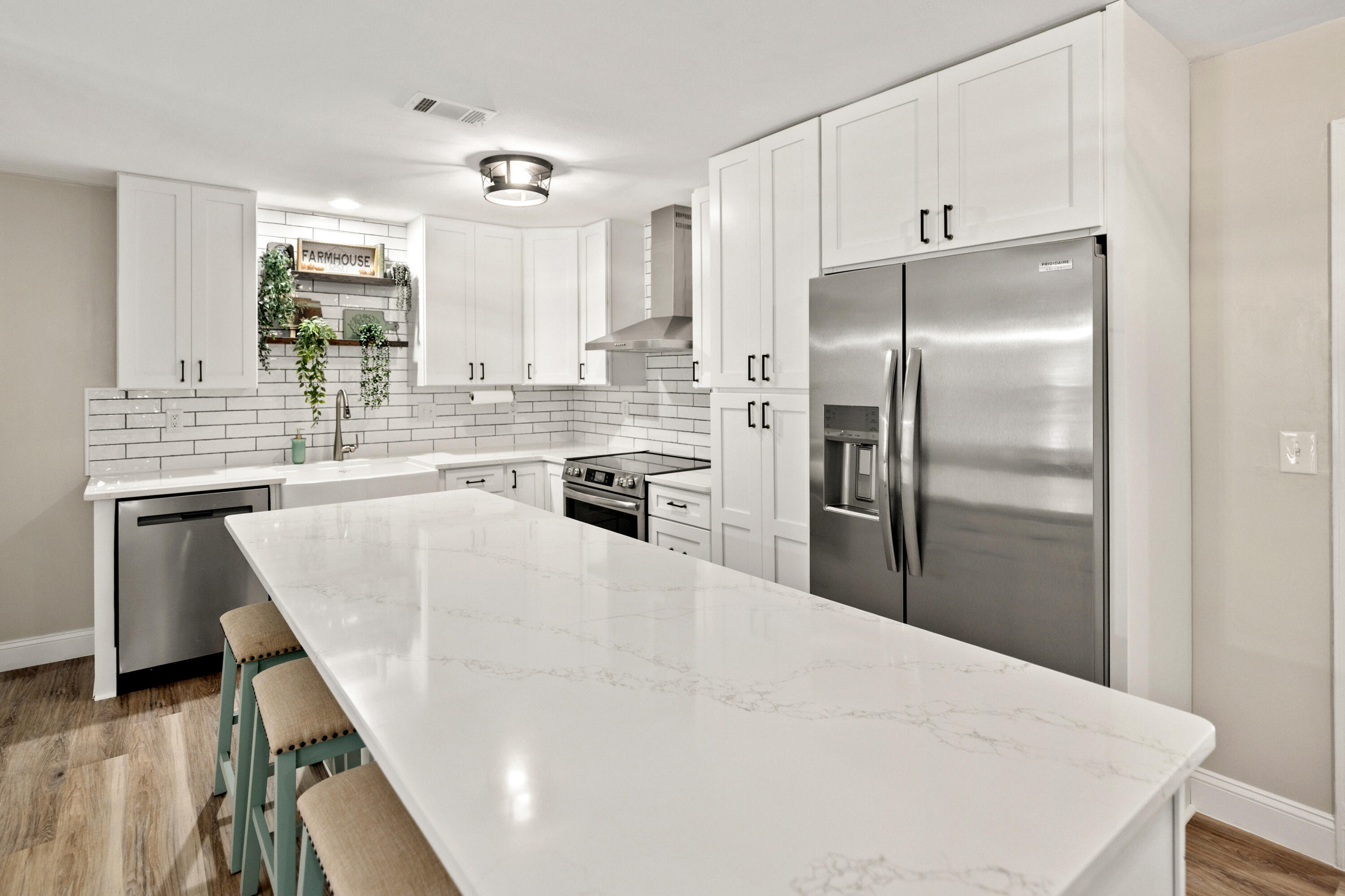 VALPARAISO PINECREST 6 - Residential