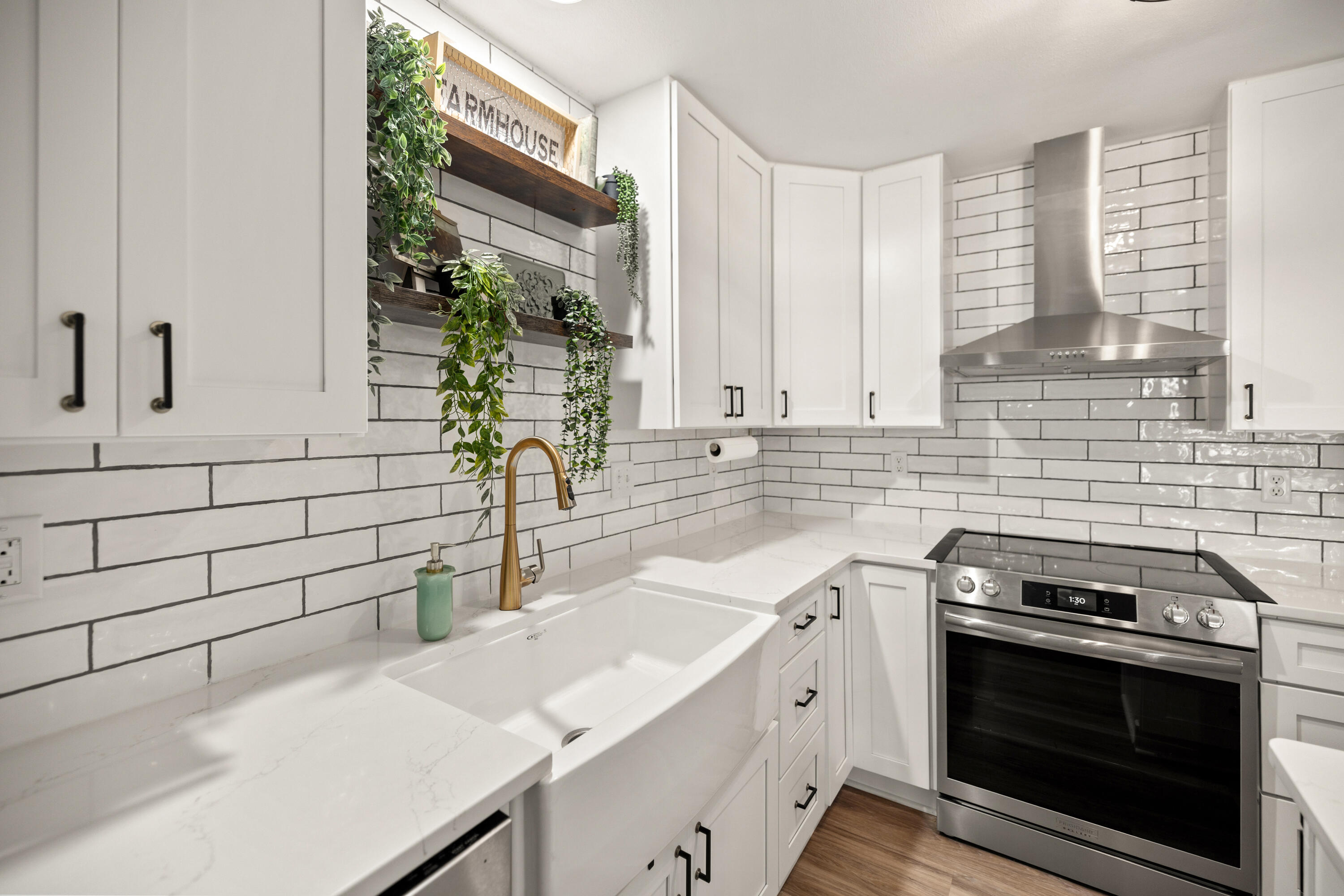 VALPARAISO PINECREST 6 - Residential