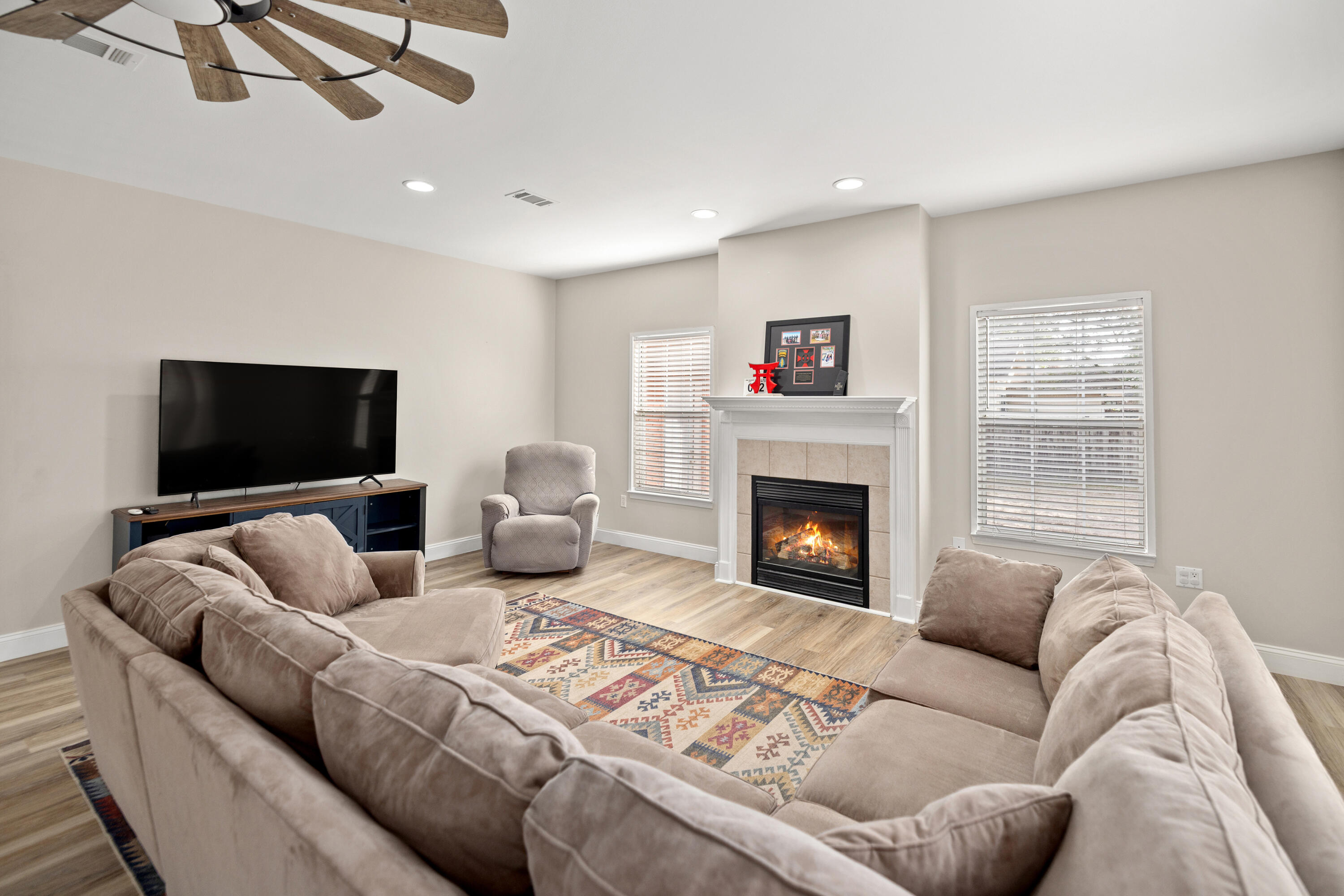 VALPARAISO PINECREST 6 - Residential