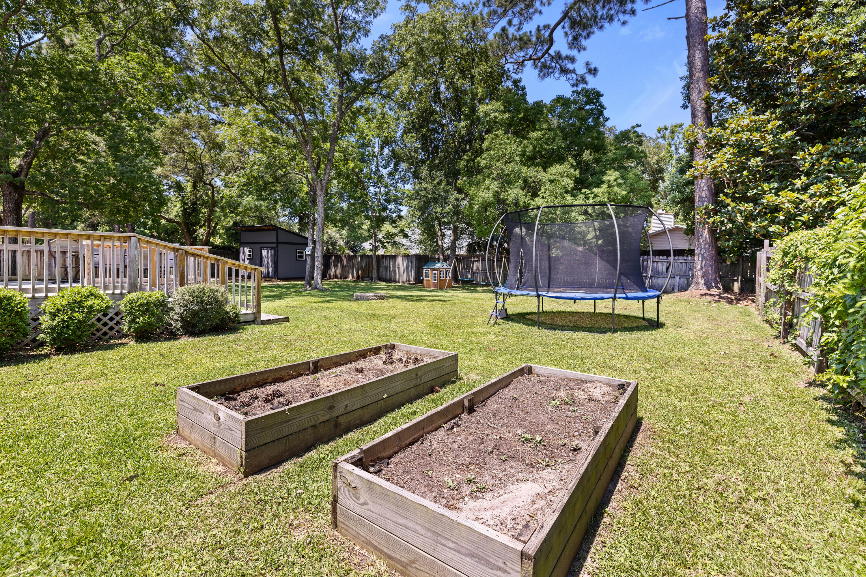 VALPARAISO PINECREST 6 - Residential