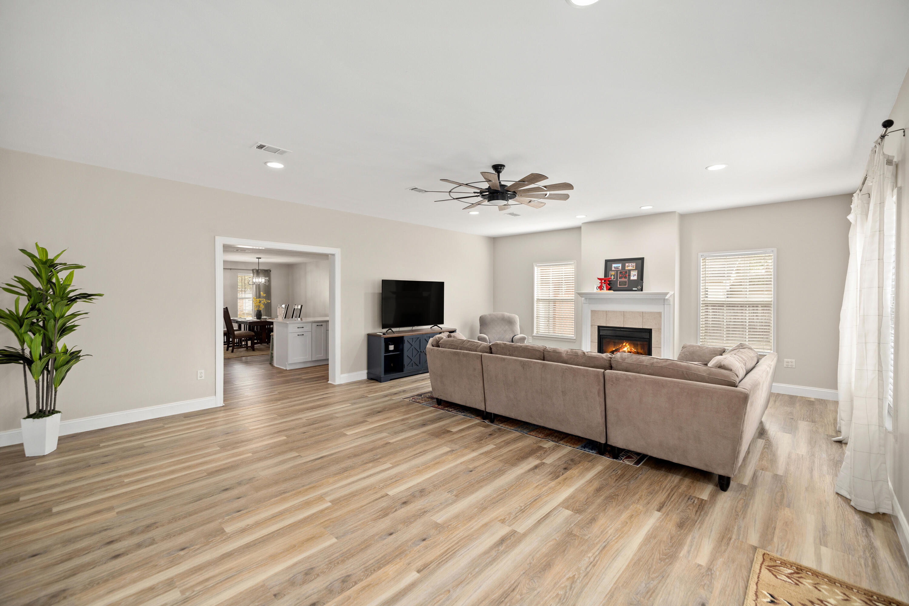 VALPARAISO PINECREST 6 - Residential