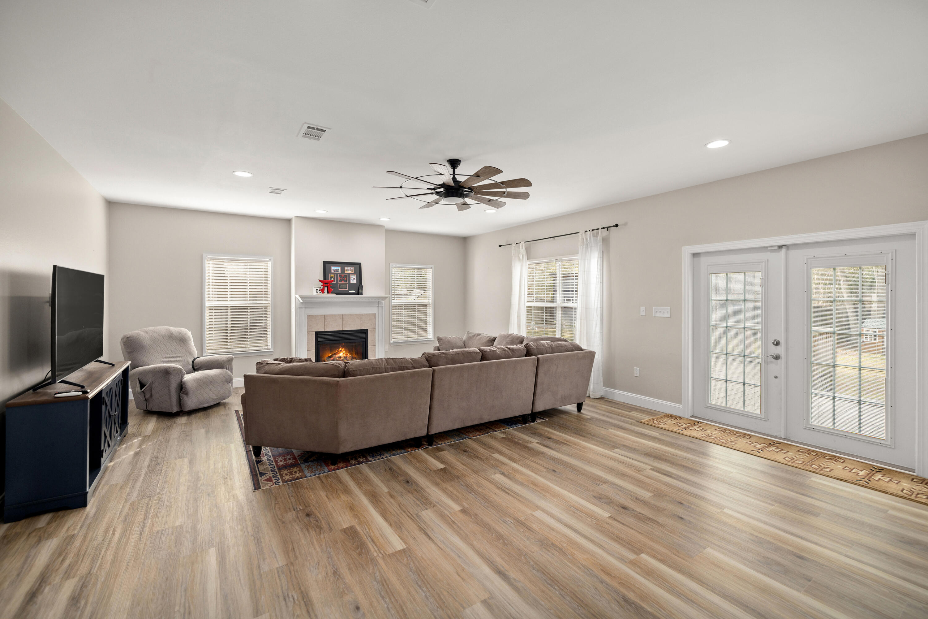 VALPARAISO PINECREST 6 - Residential