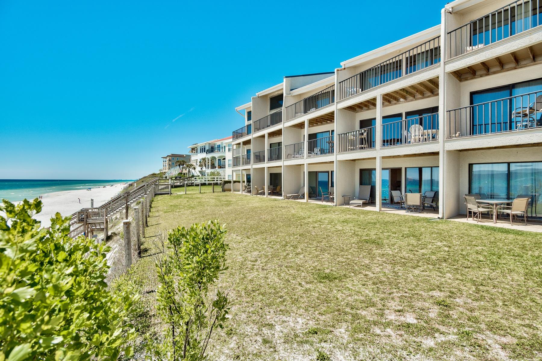 BLUE MOUNTAIN VILLAS - Residential