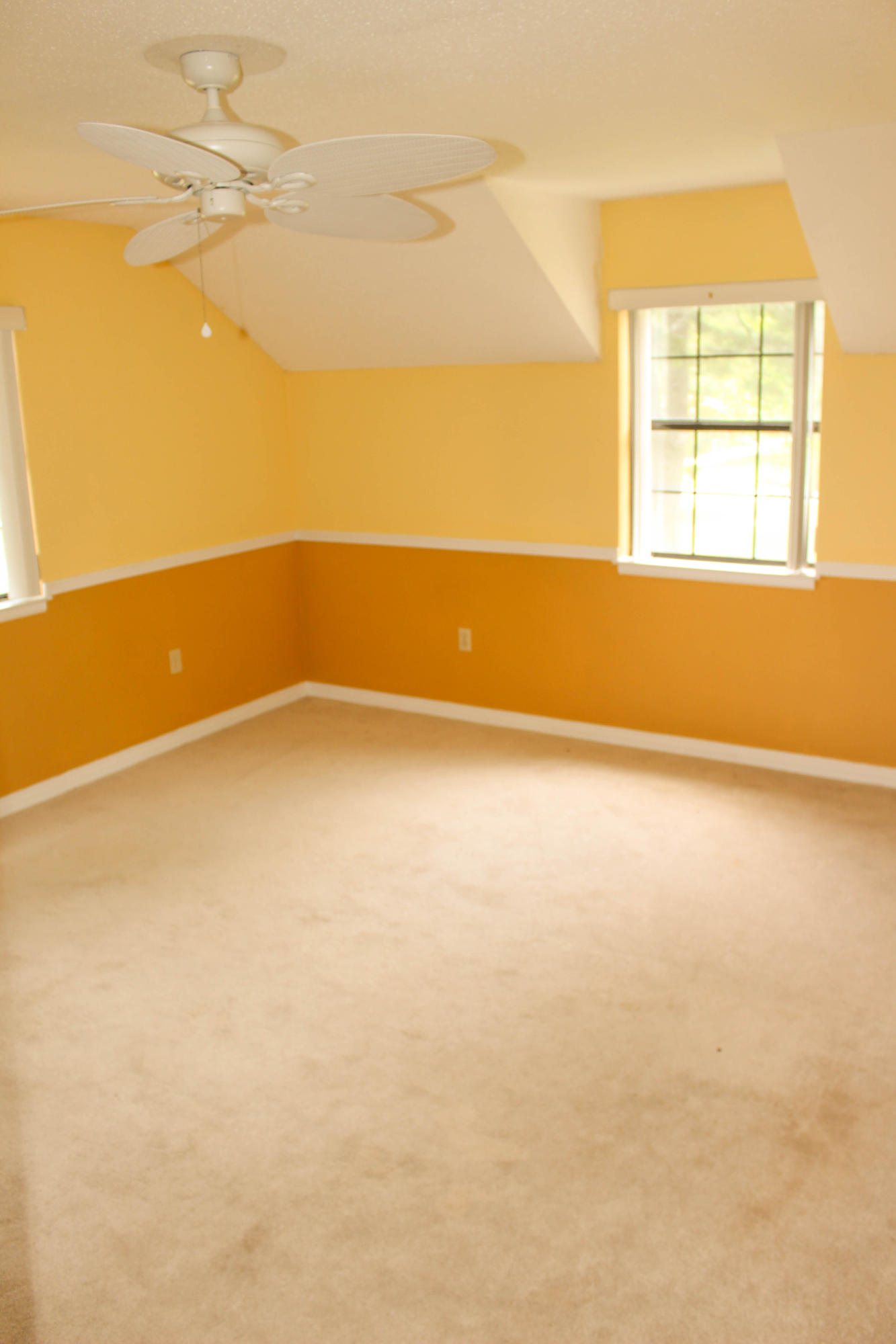 HOLLY HILLS - Residential