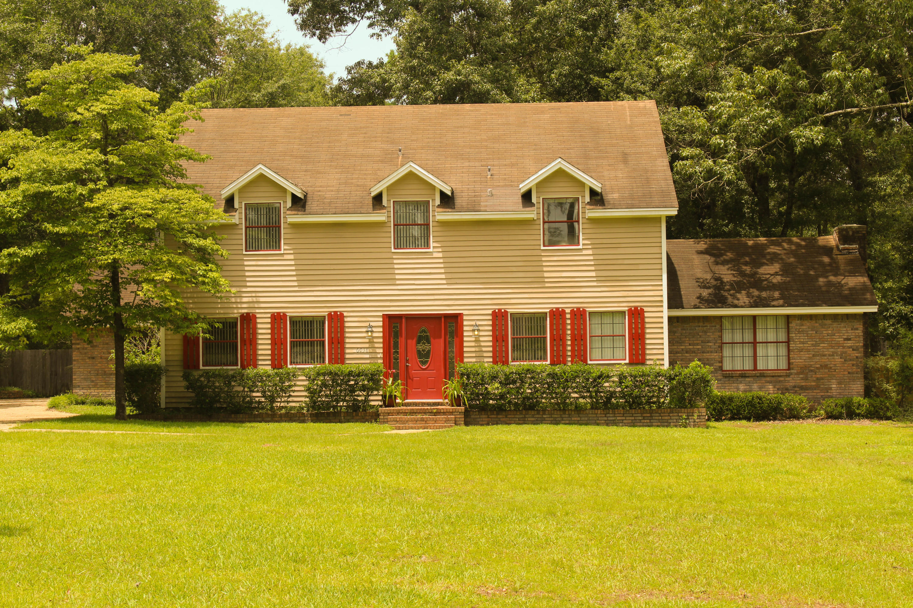 HOLLY HILLS - Residential