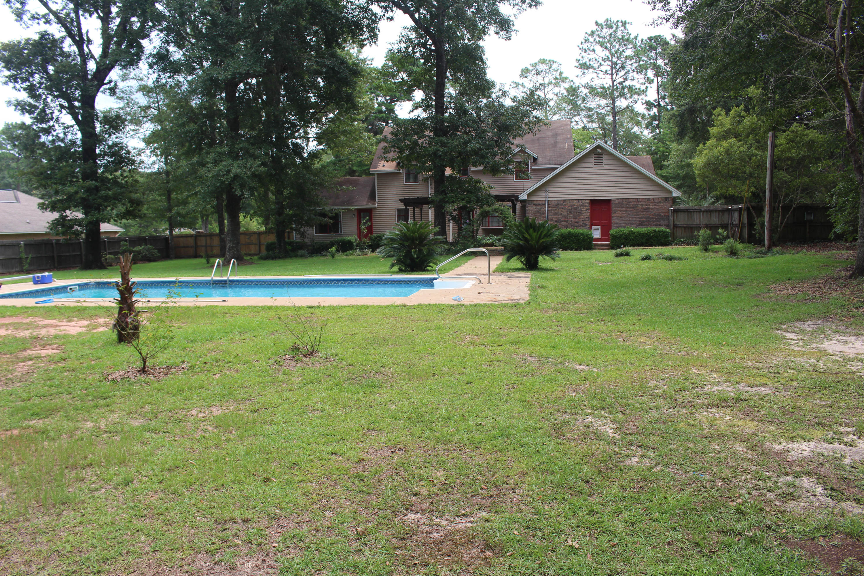 HOLLY HILLS - Residential