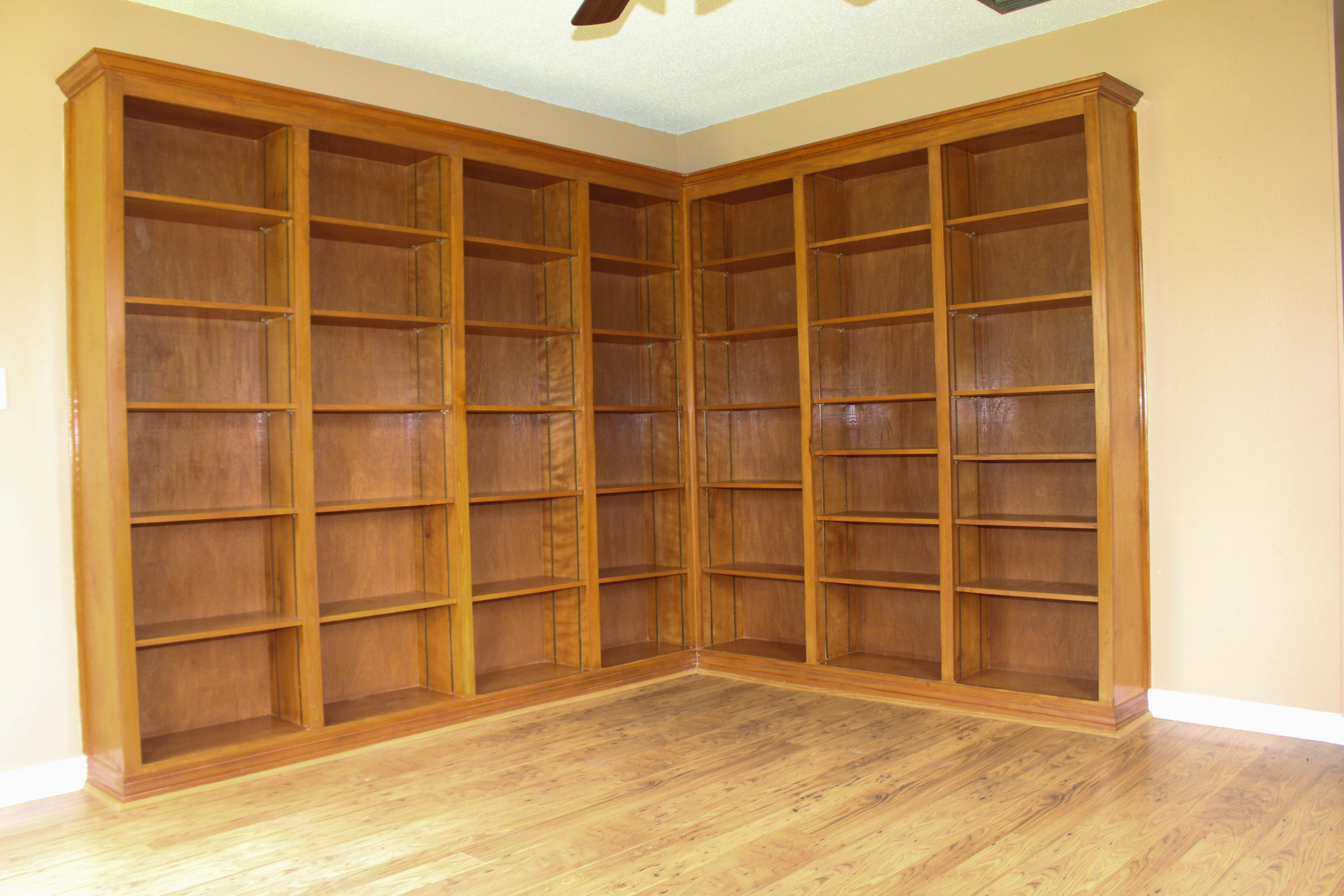 HOLLY HILLS - Residential