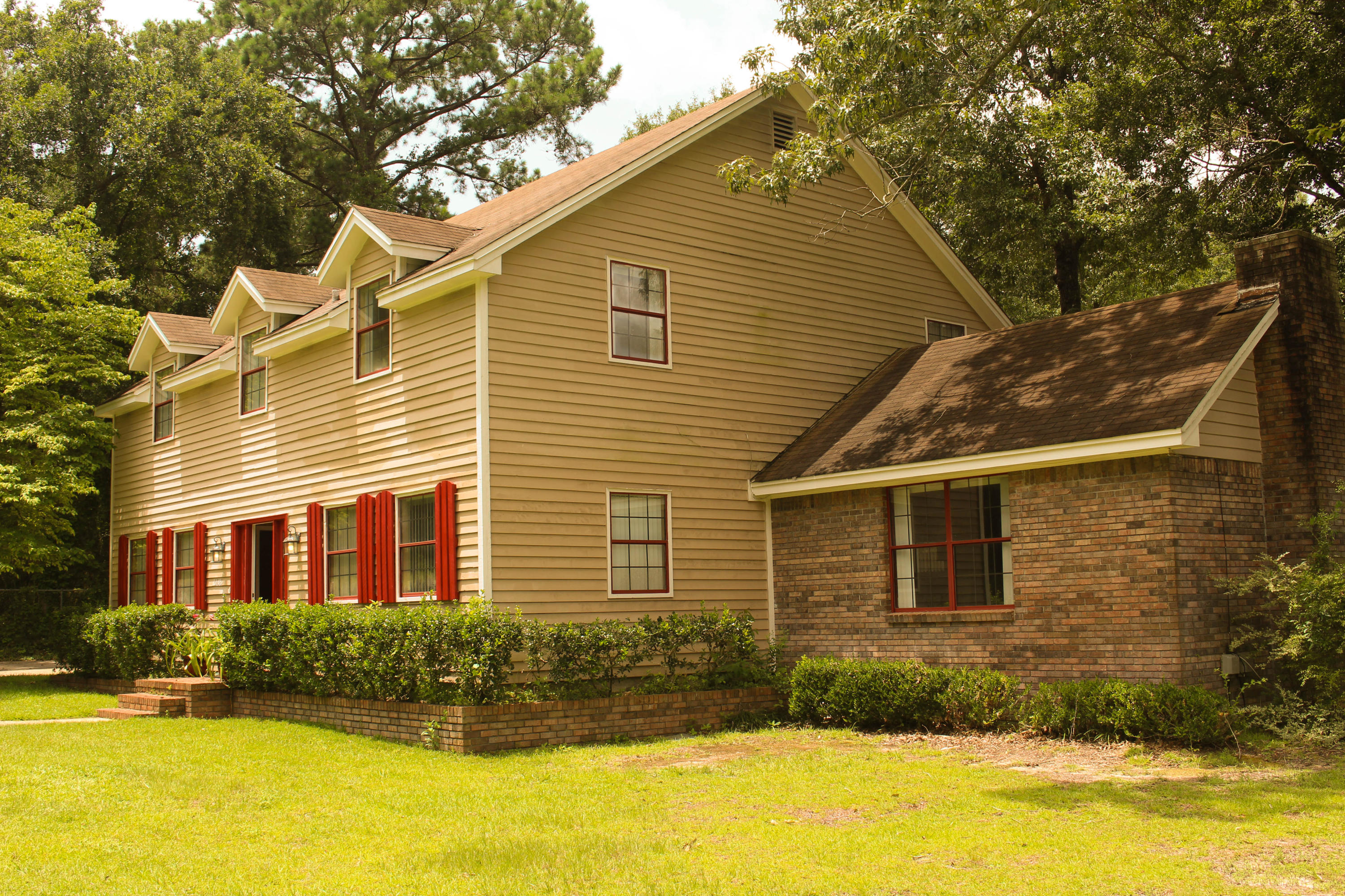 HOLLY HILLS - Residential