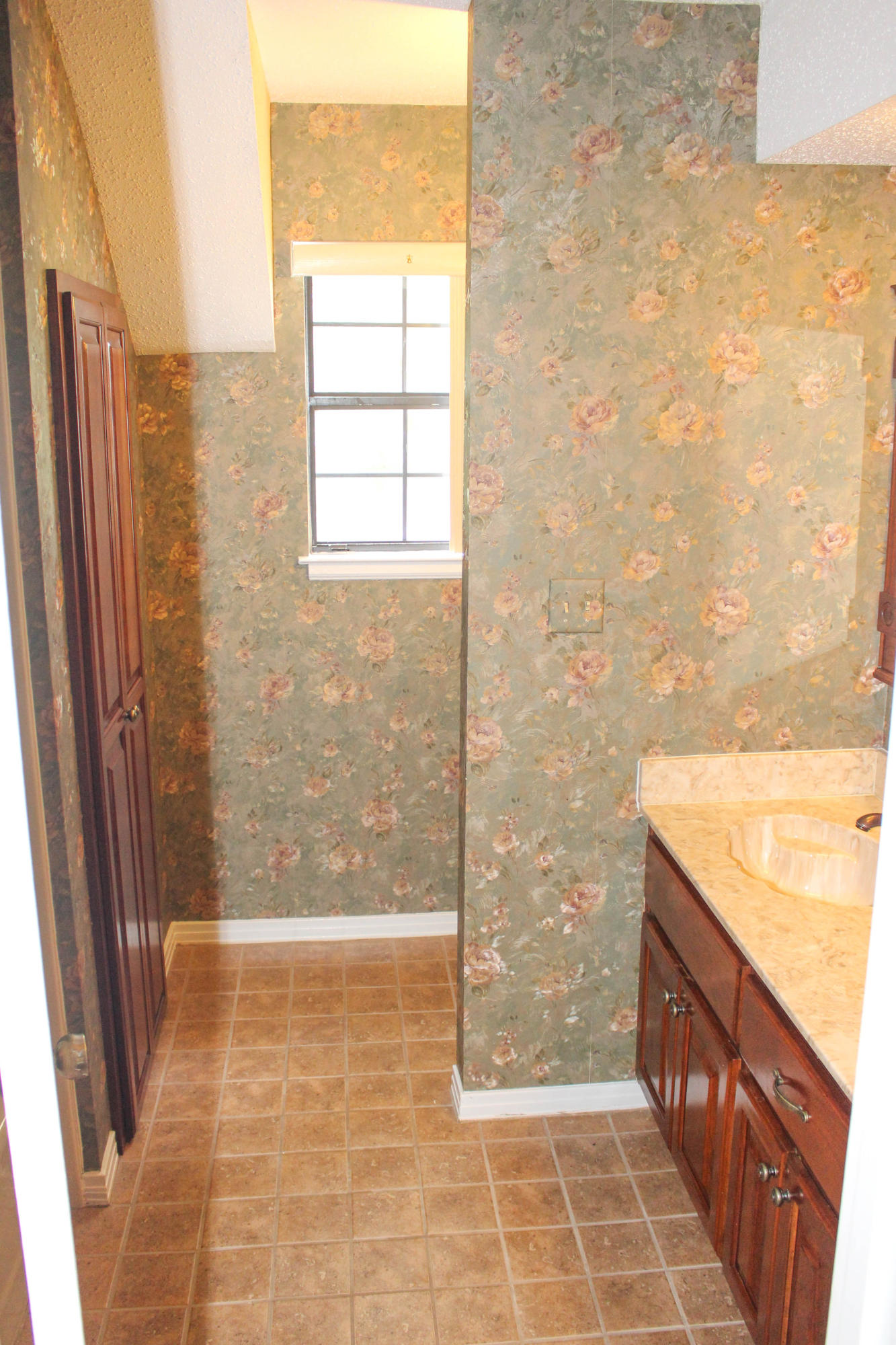 HOLLY HILLS - Residential