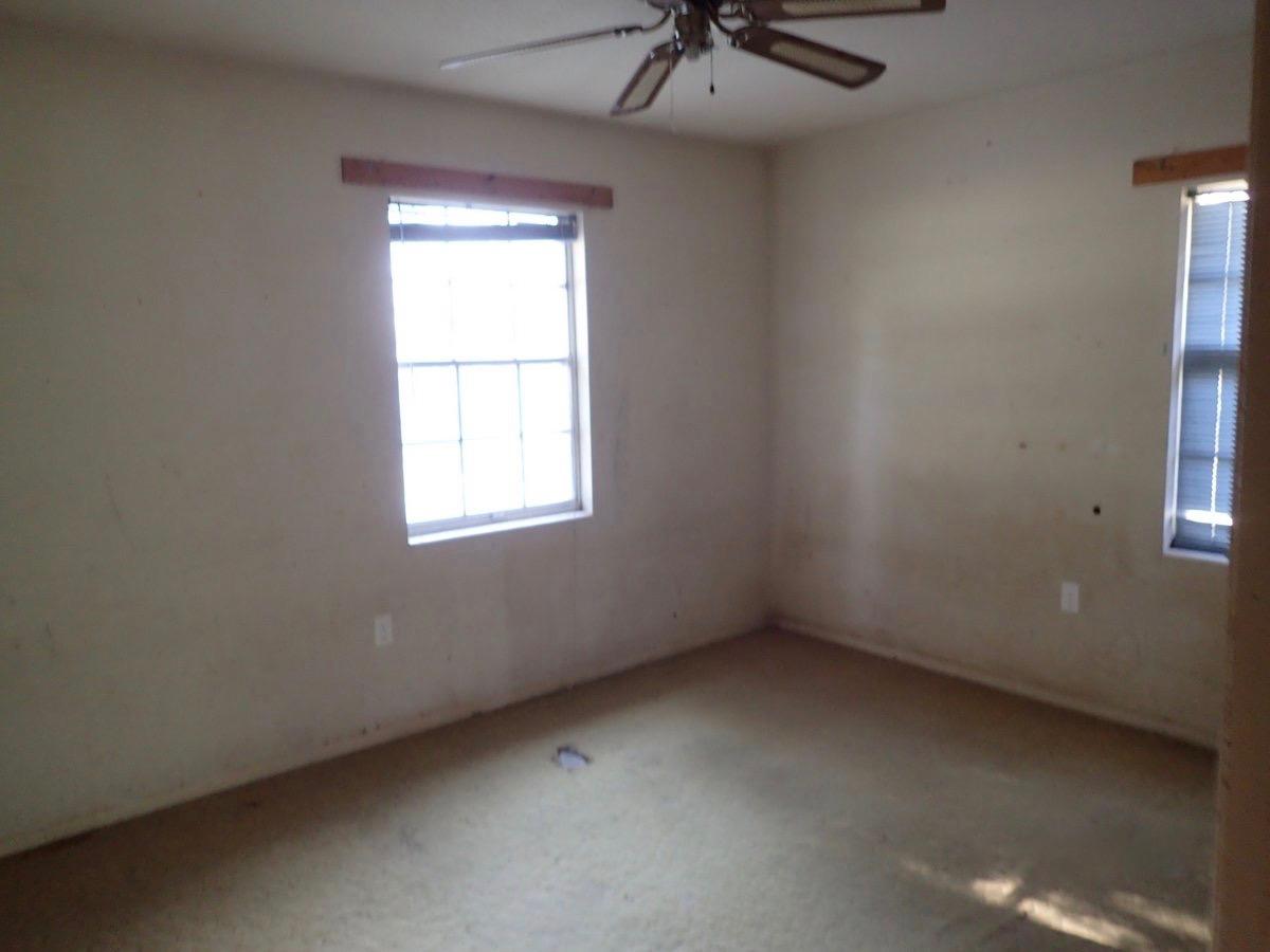 COMBS MANOR - Residential