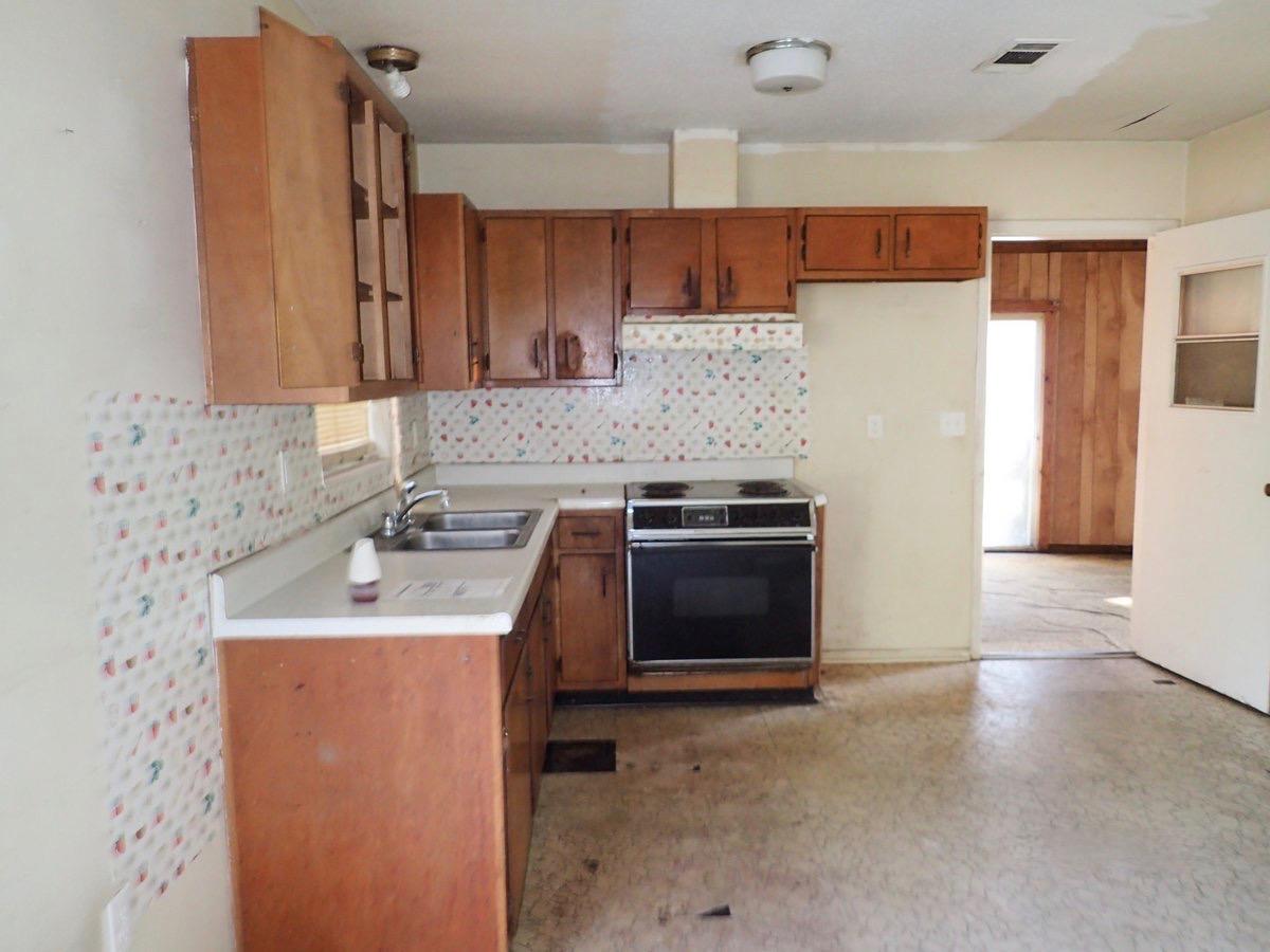 COMBS MANOR - Residential