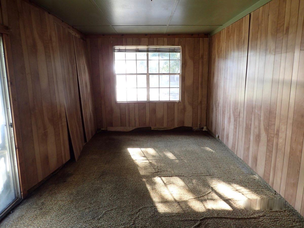 COMBS MANOR - Residential