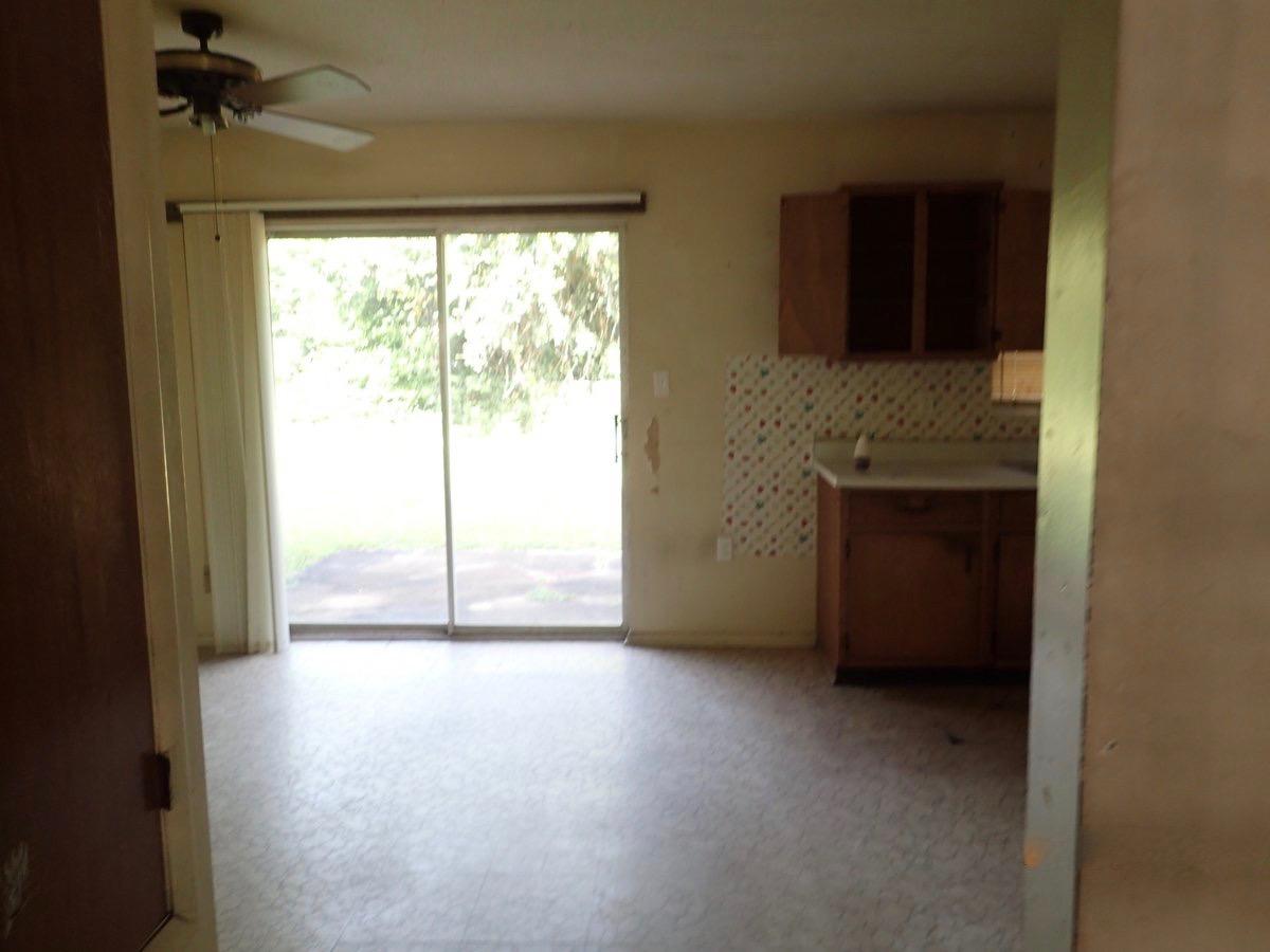 COMBS MANOR - Residential