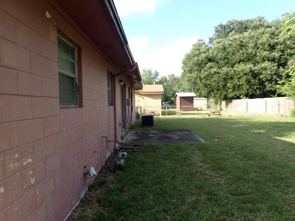 COMBS MANOR - Residential