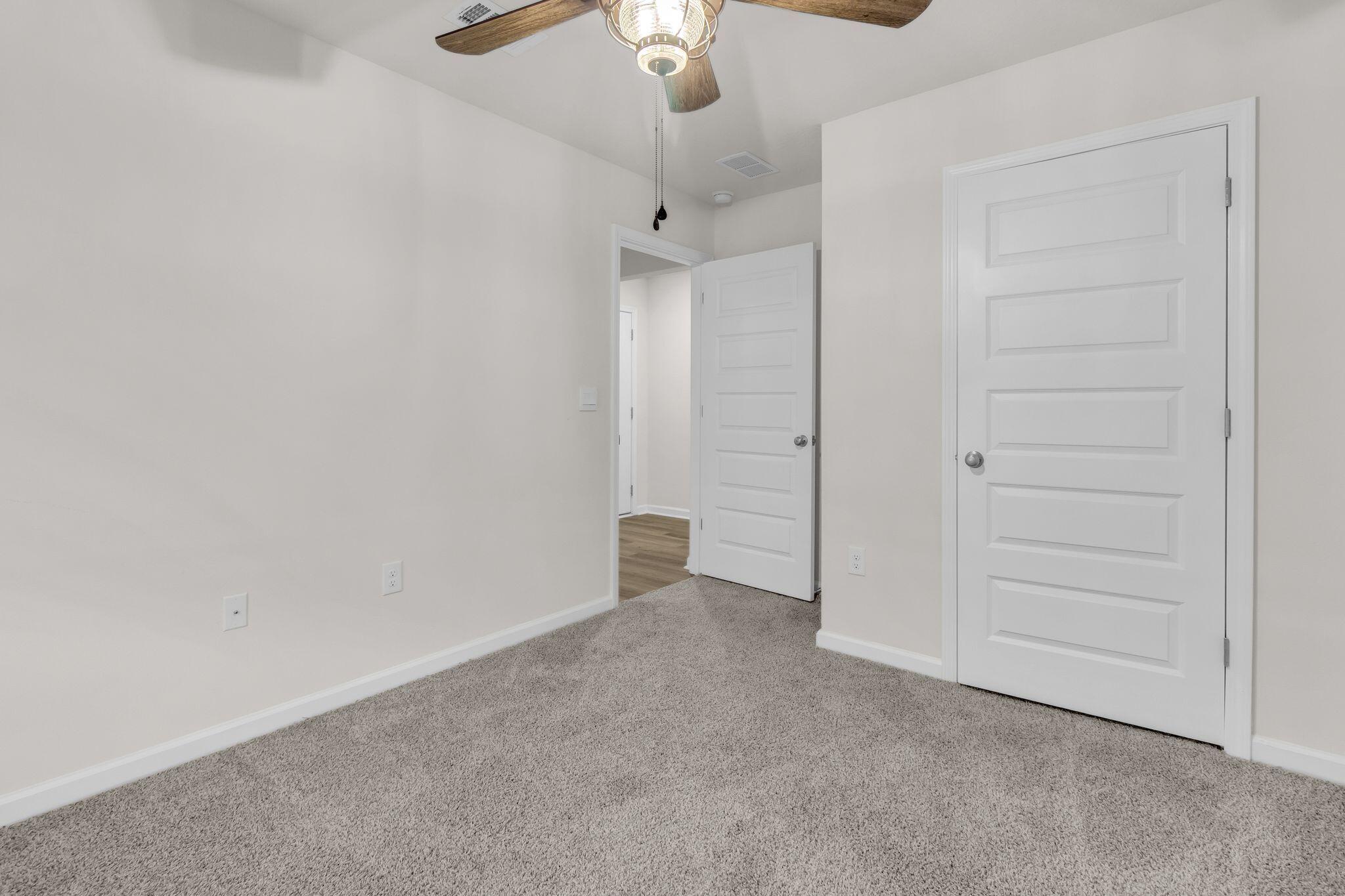 ROYAL ESTATES - Residential Lease