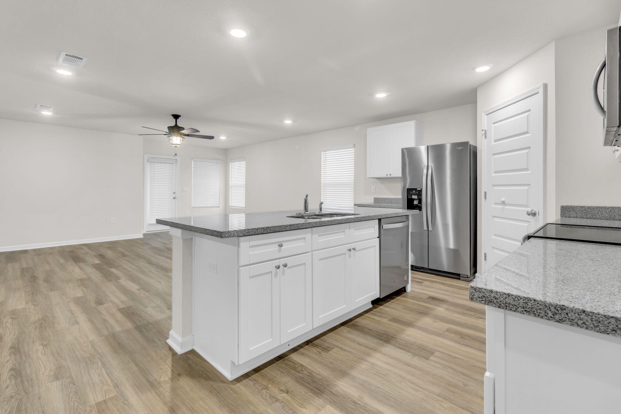 ROYAL ESTATES - Residential Lease