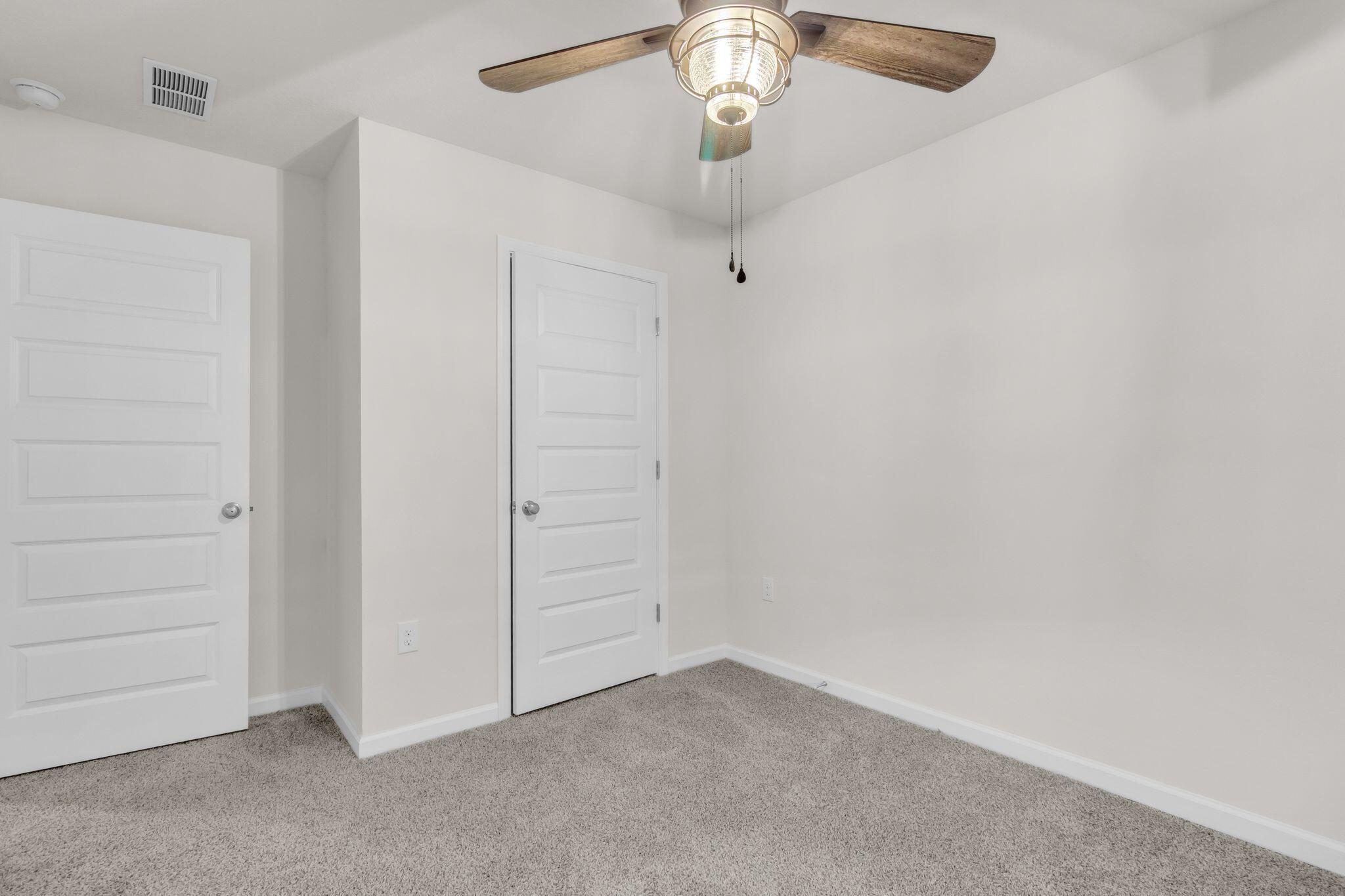 ROYAL ESTATES - Residential Lease