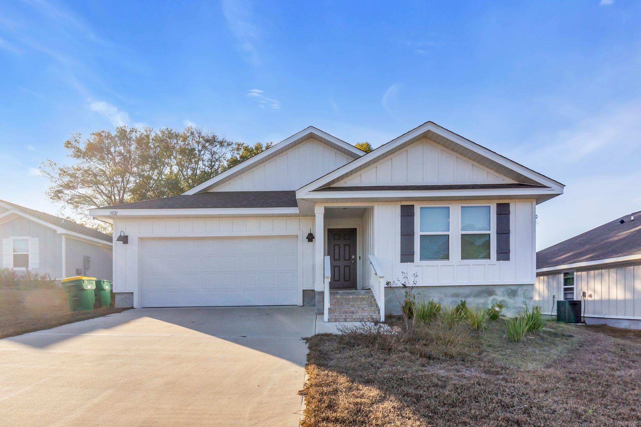 ROYAL ESTATES - Residential Lease