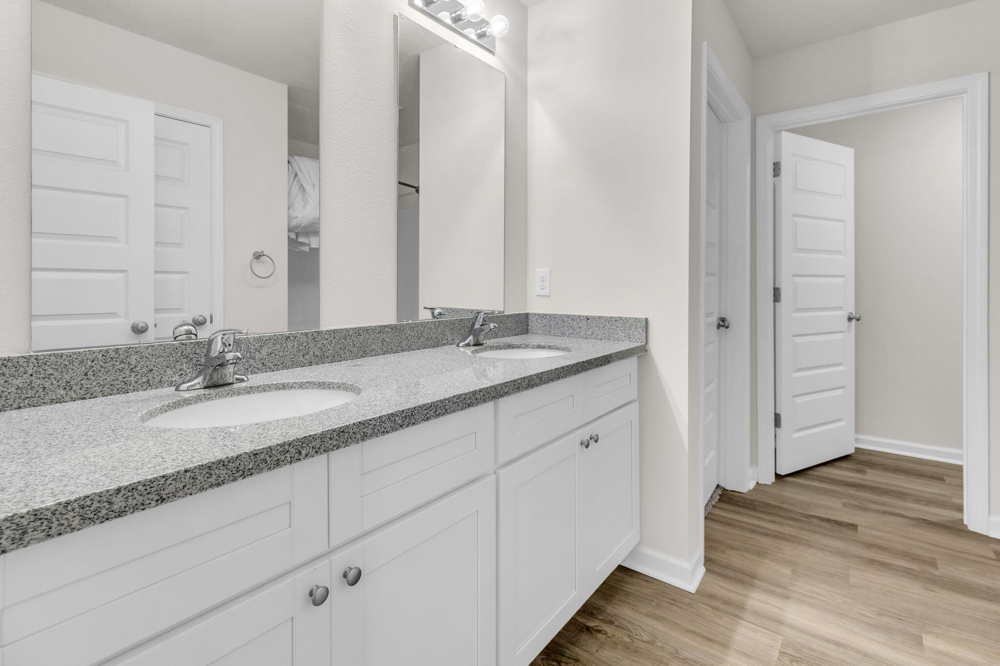 ROYAL ESTATES - Residential Lease