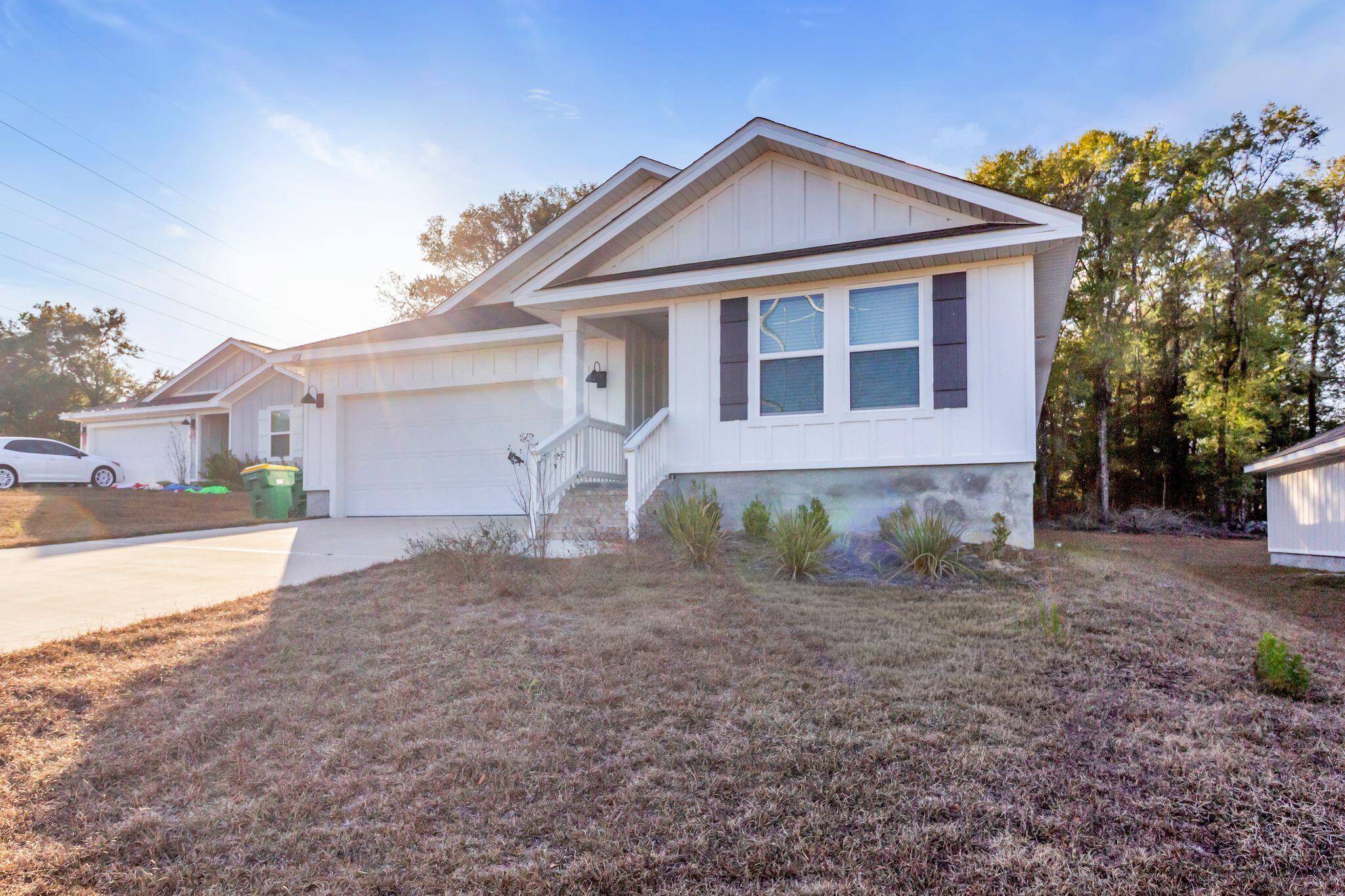 ROYAL ESTATES - Residential Lease