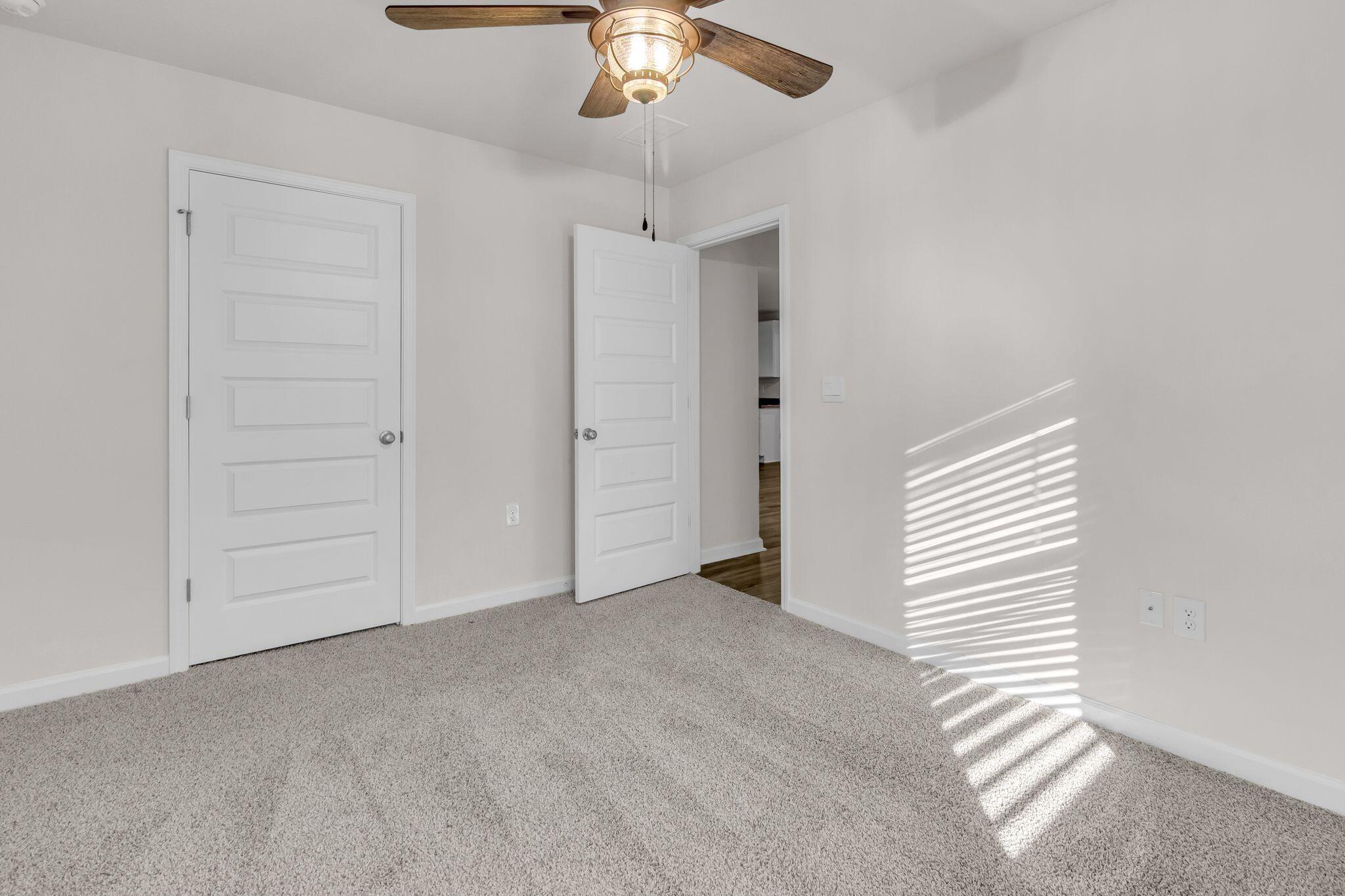 ROYAL ESTATES - Residential Lease