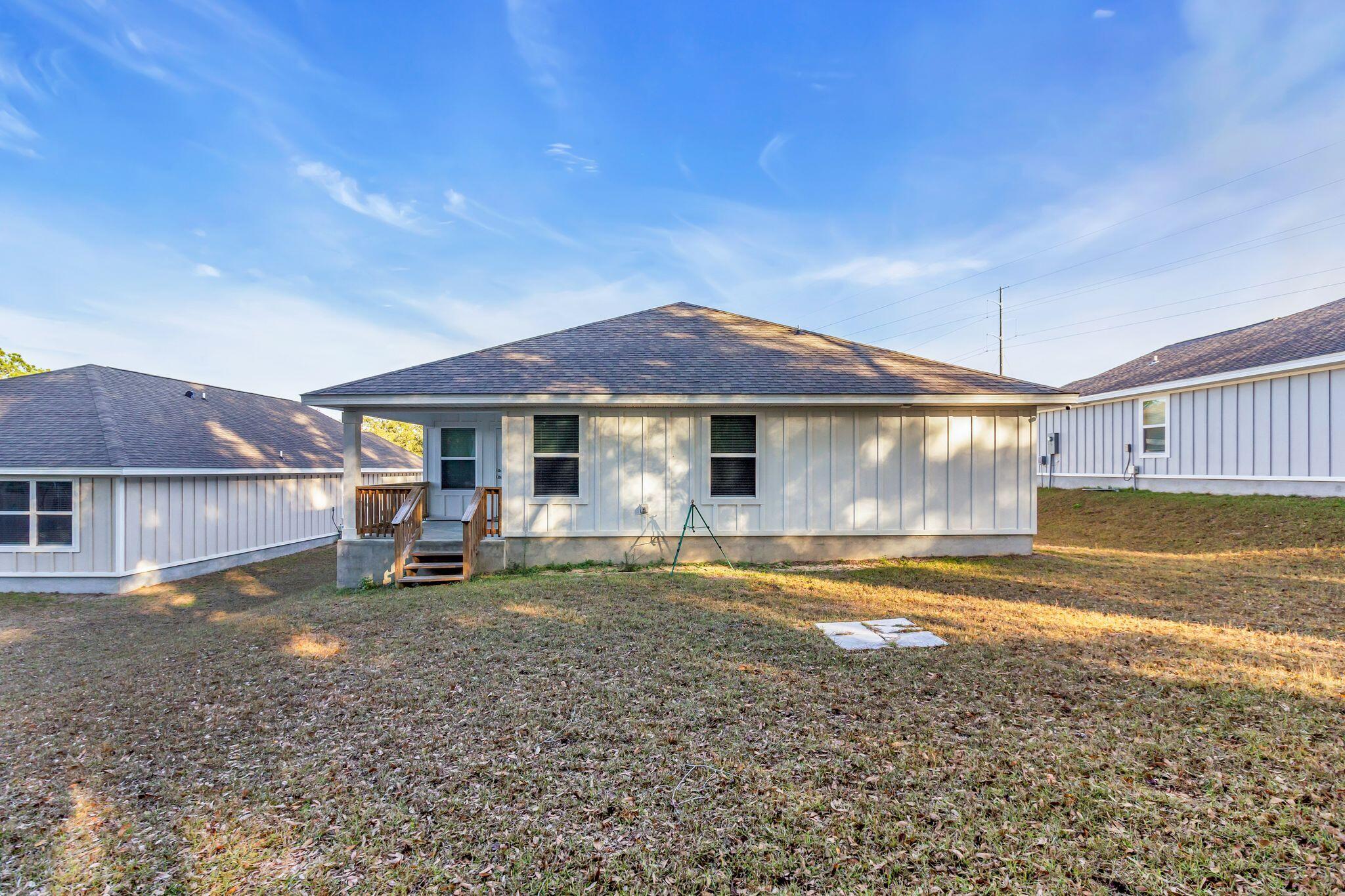 ROYAL ESTATES - Residential Lease