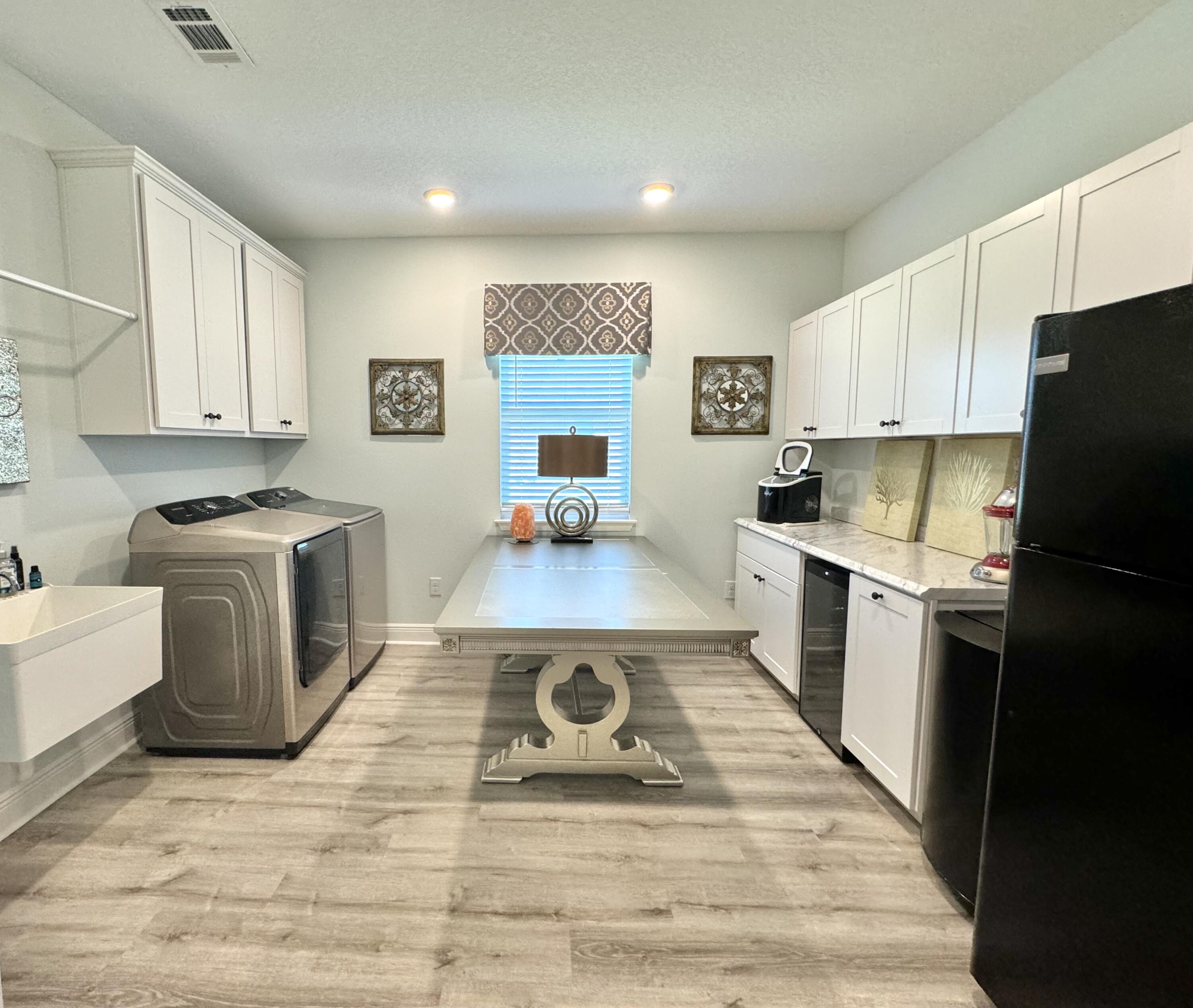 WINDSWEPT ESTATES - Residential