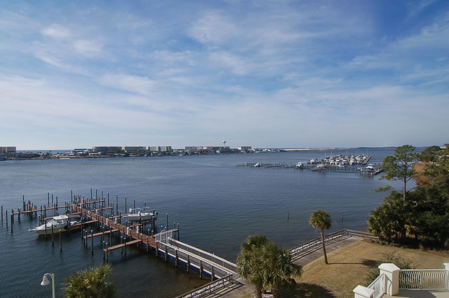 PRESIDIO YACHT CLUB - Residential