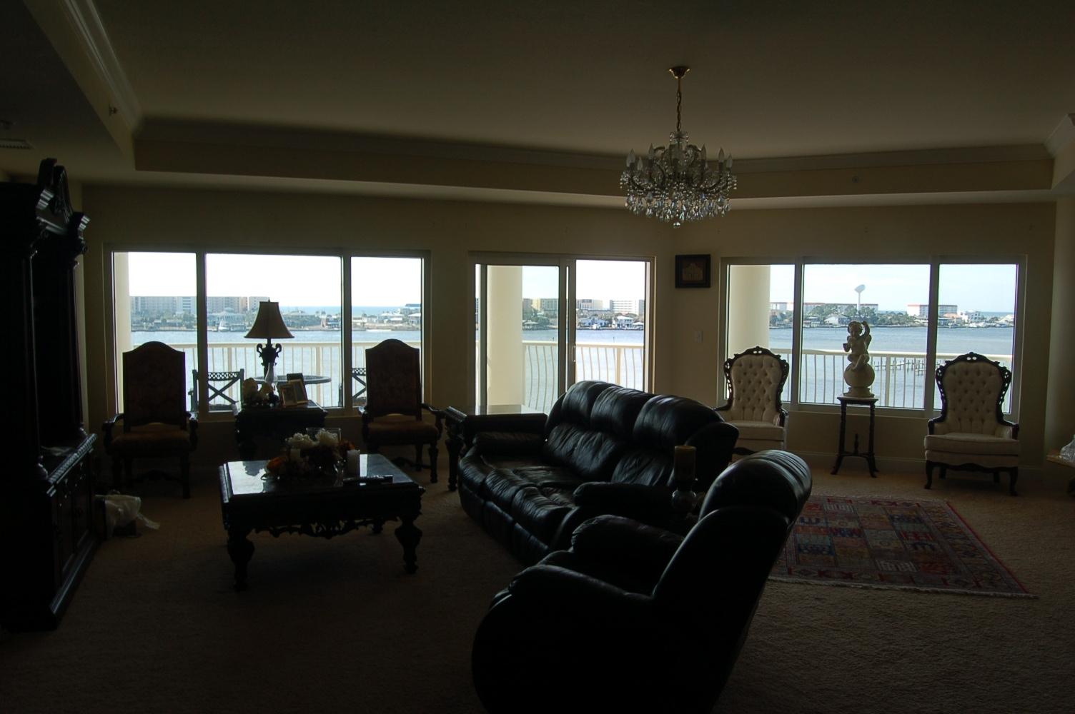 PRESIDIO YACHT CLUB - Residential