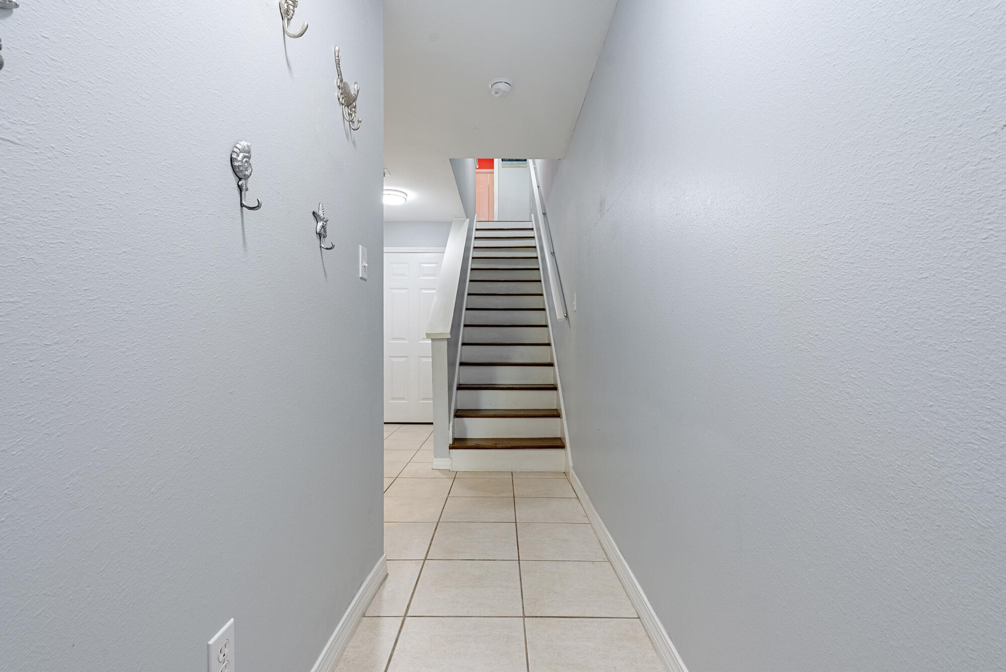 PARADISE POINT T/H - Residential