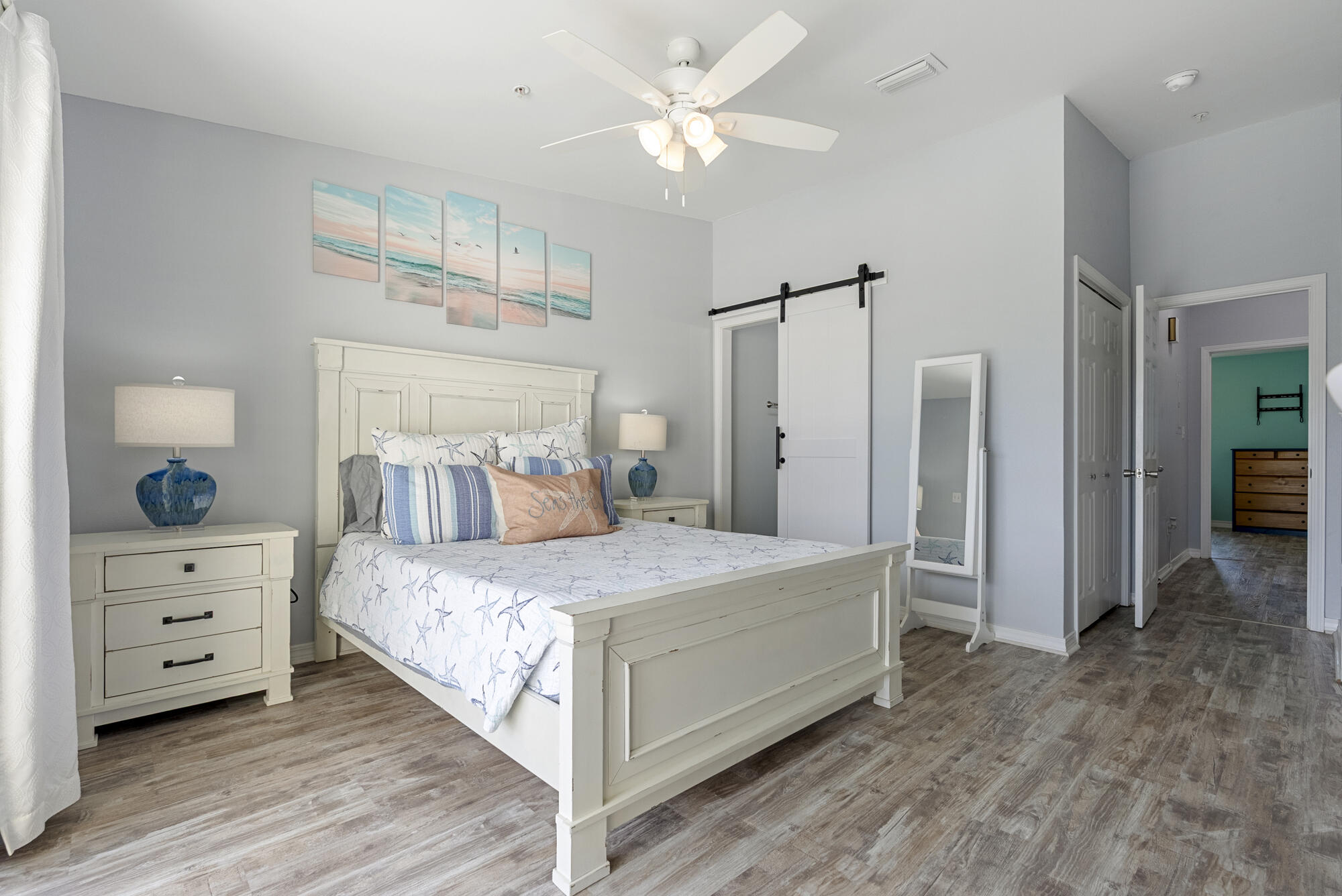 PARADISE POINT T/H - Residential