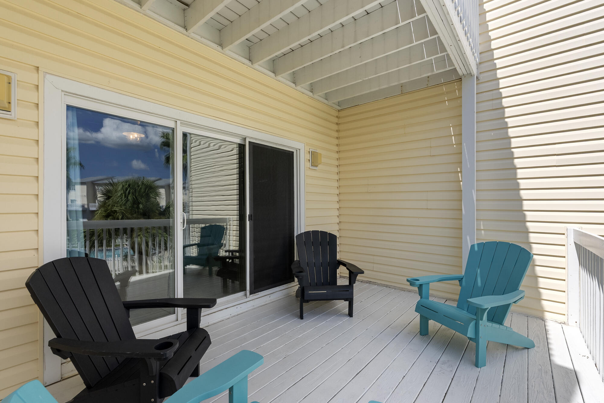 PARADISE POINT T/H - Residential