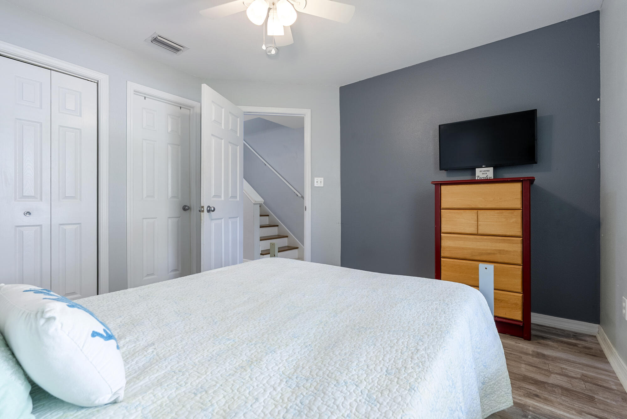 PARADISE POINT T/H - Residential