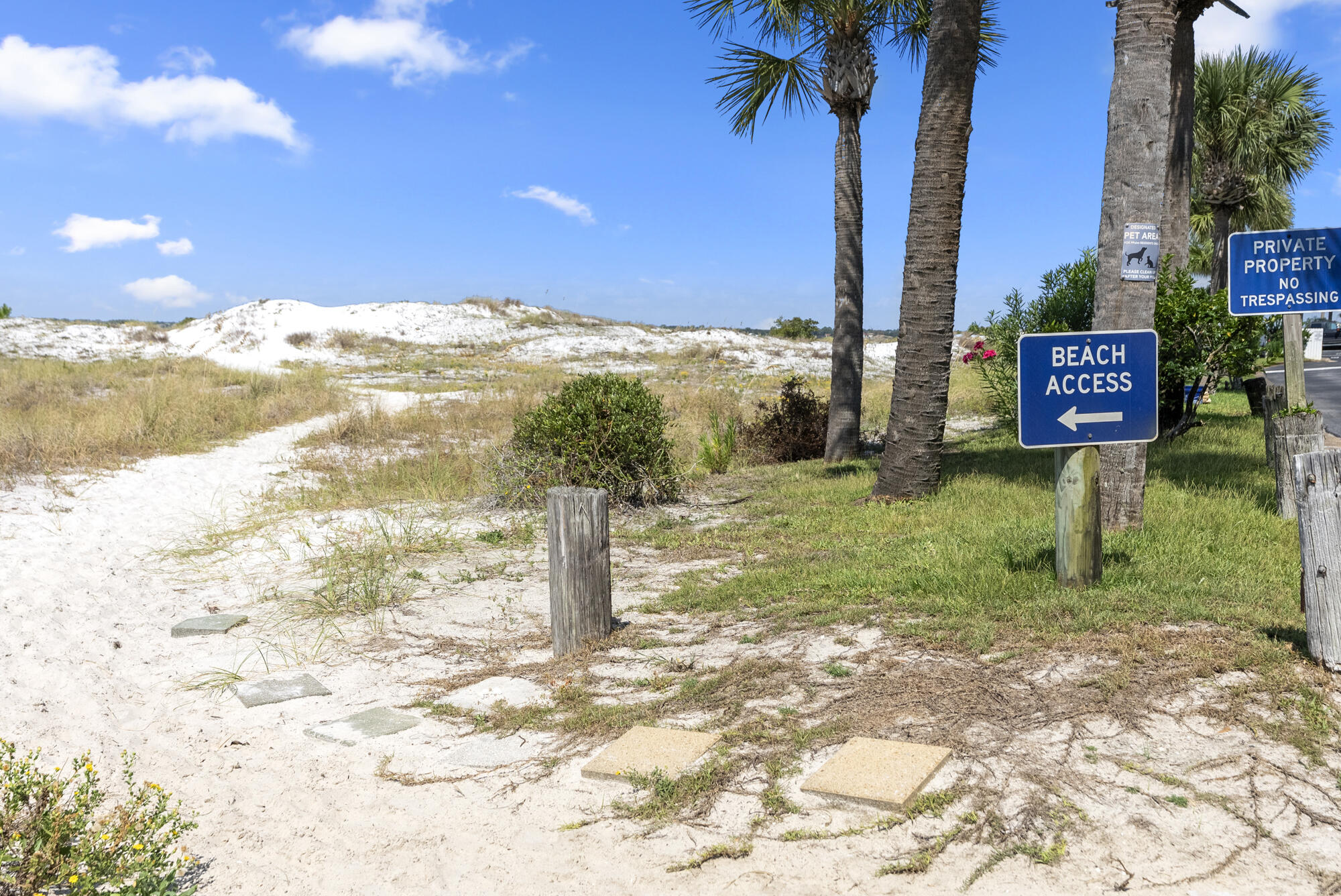 PARADISE POINT T/H - Residential