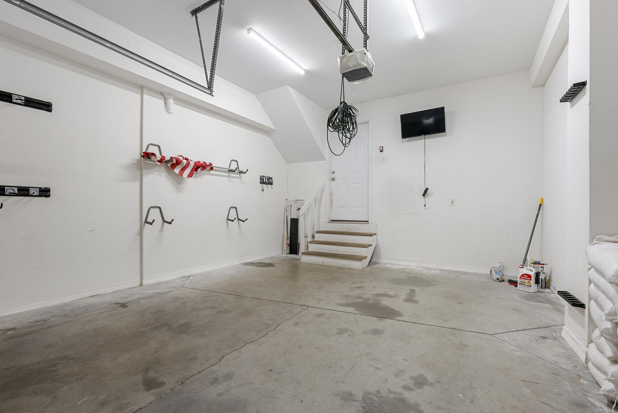 PARADISE POINT T/H - Residential