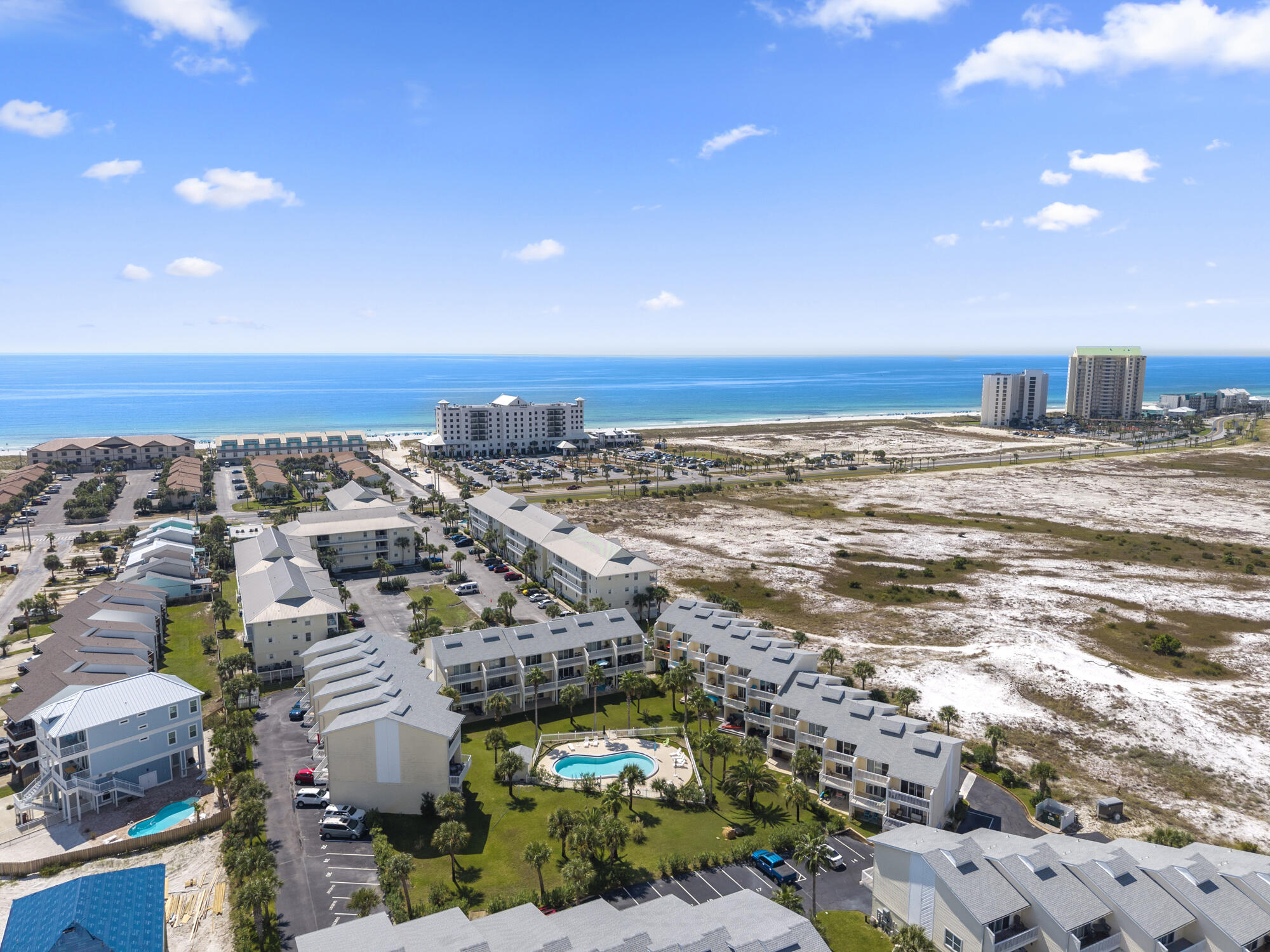 PARADISE POINT T/H - Residential