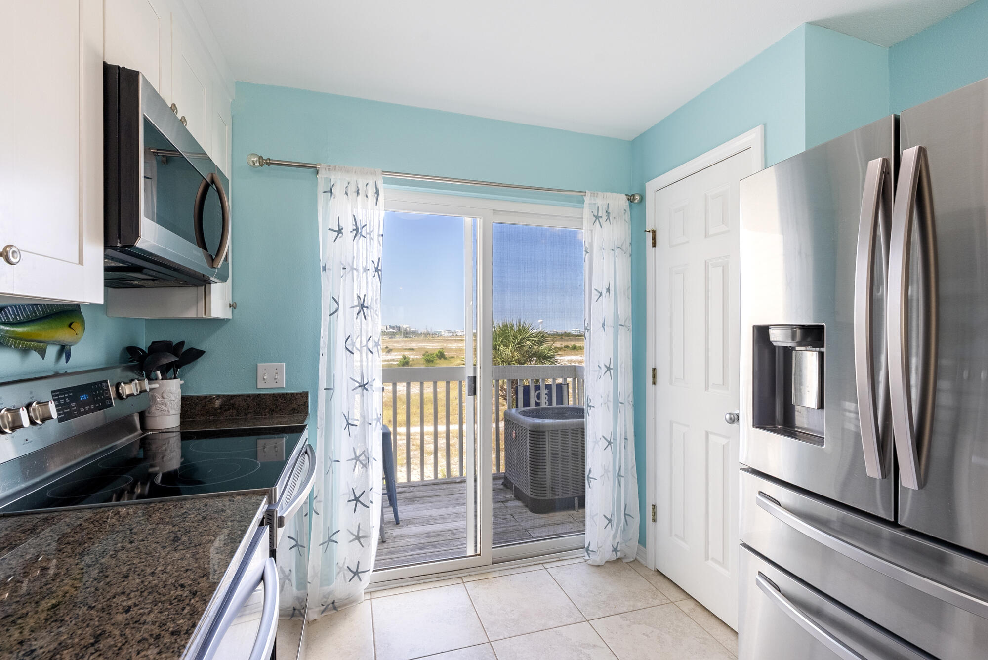 PARADISE POINT T/H - Residential