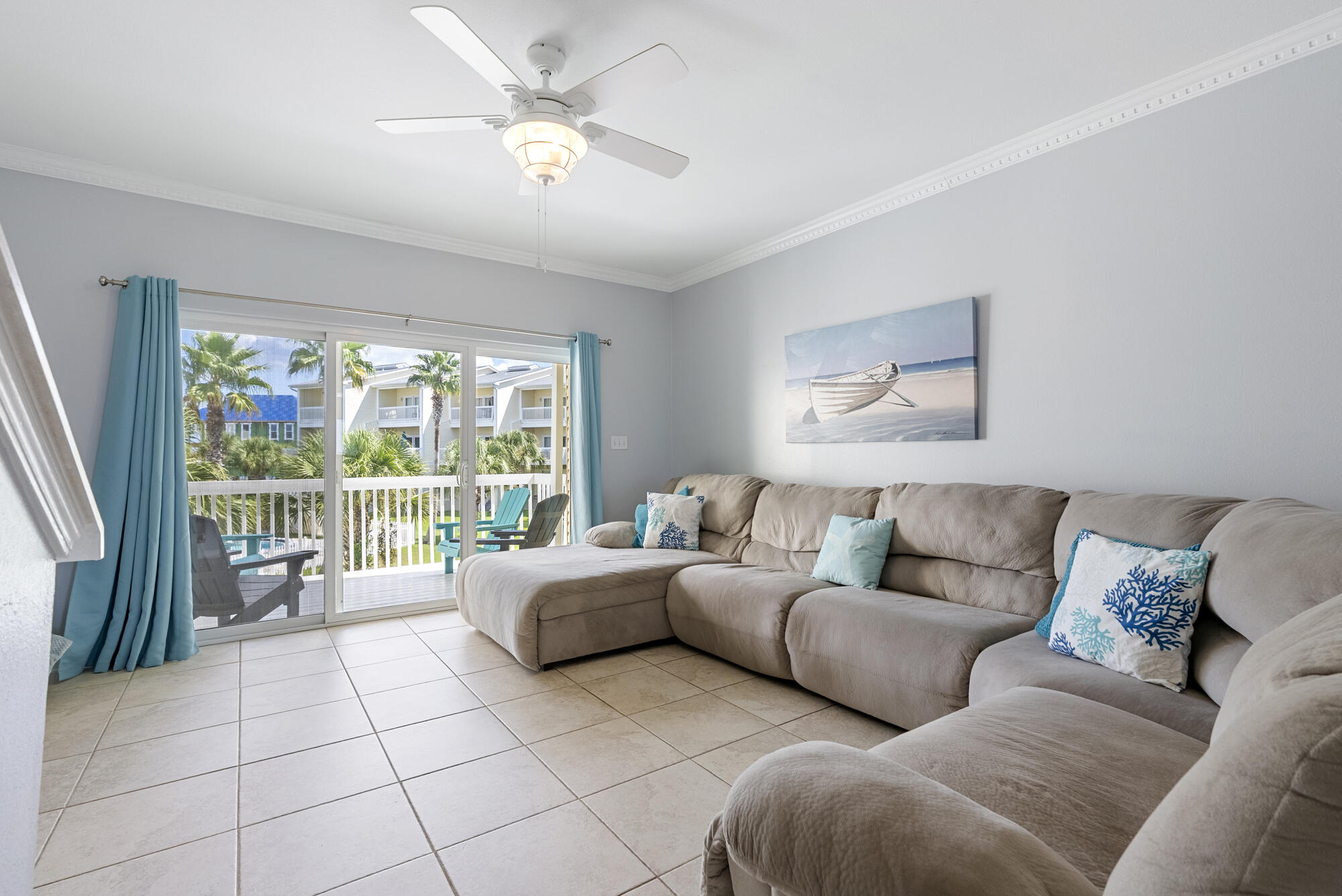 PARADISE POINT T/H - Residential