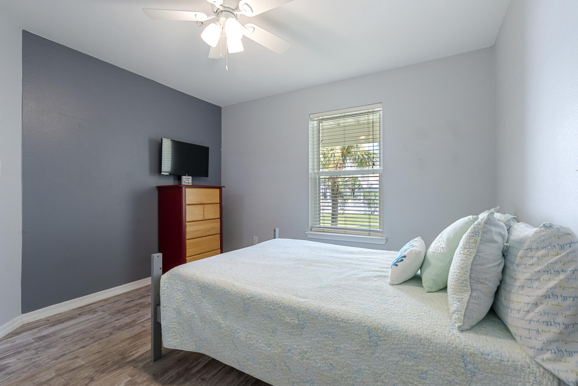 PARADISE POINT T/H - Residential