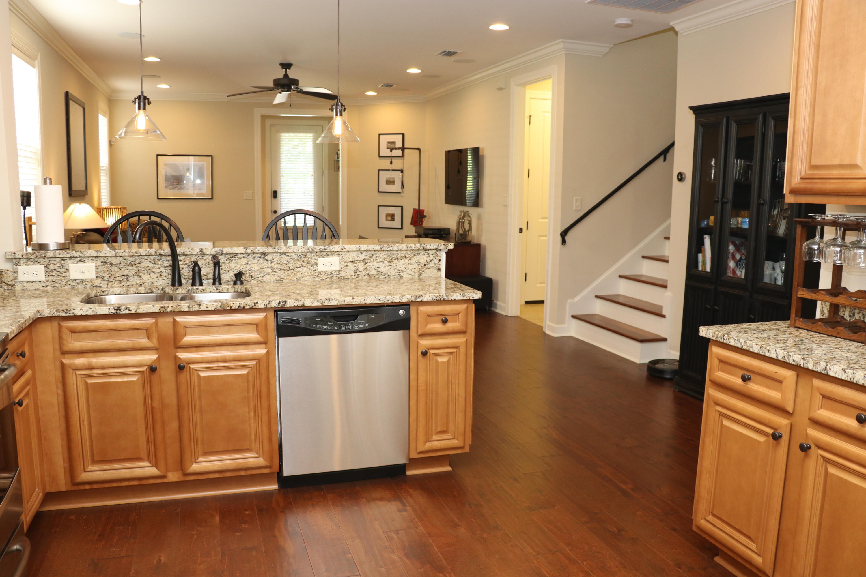 MARINA LANDING - Residential