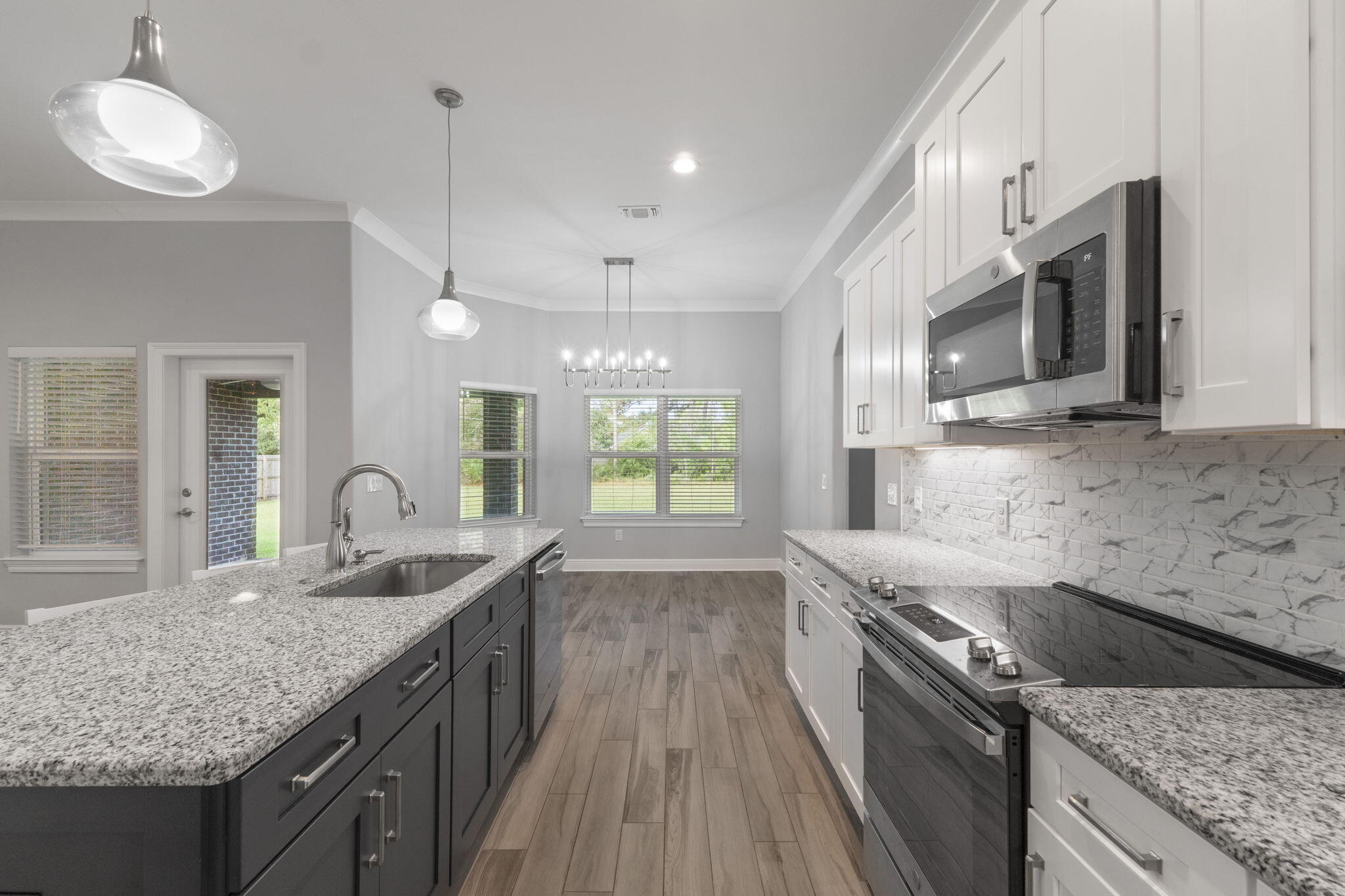 HOLLEY BY THE SEA - Residential