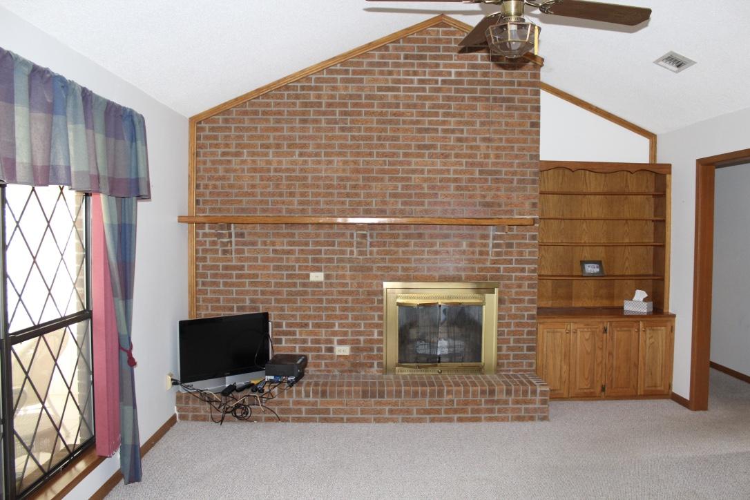 COUNTRY CLUB ESTATES - Residential